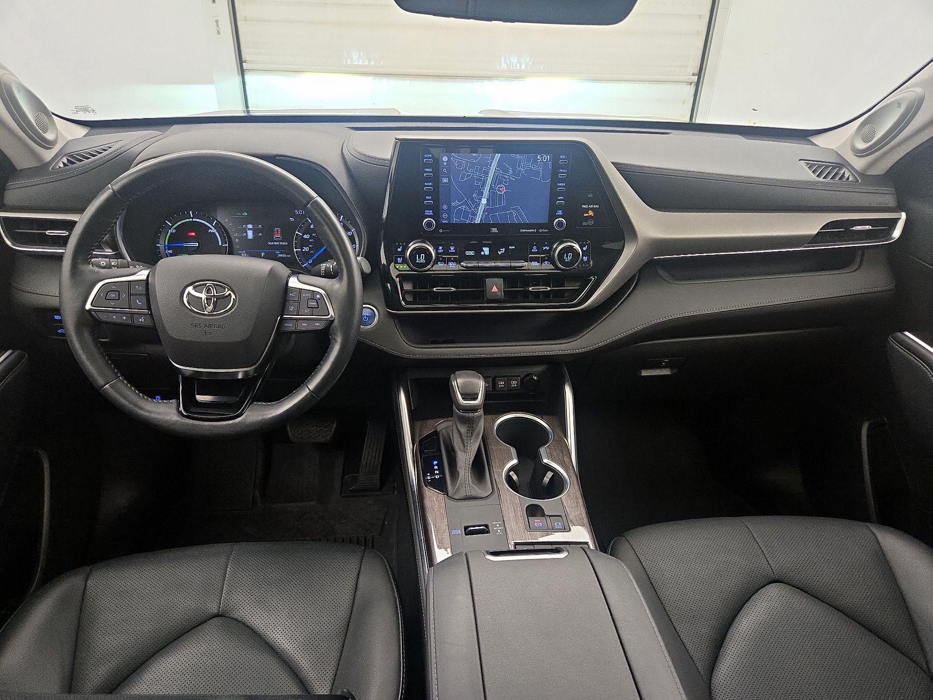 Thumbnail: 2021 Toyota Highlander - 9