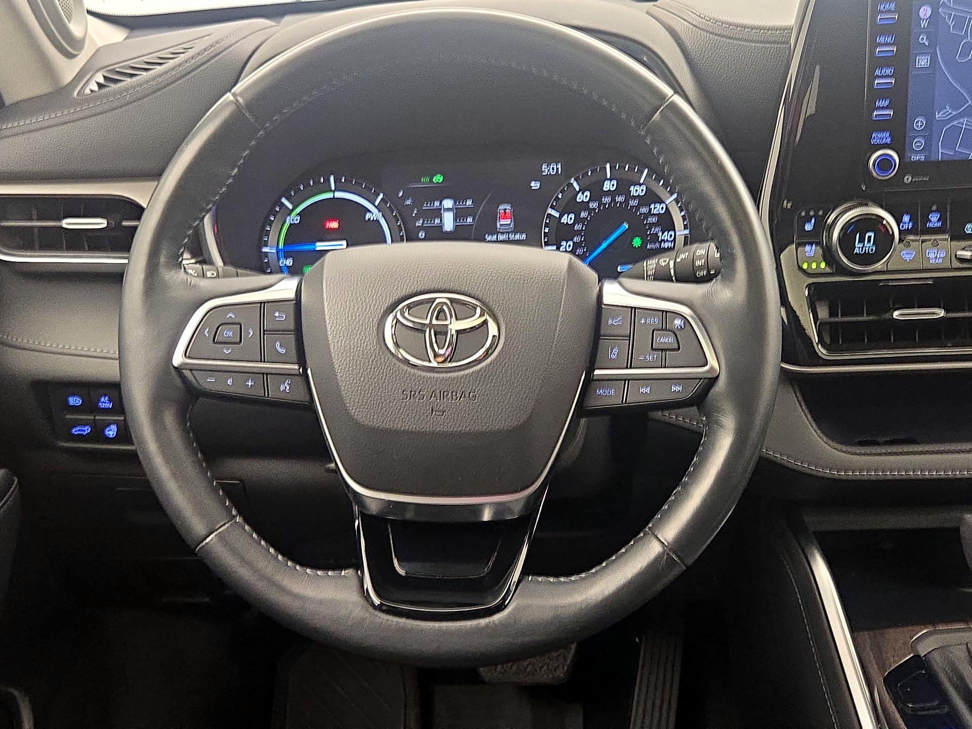 Thumbnail: 2021 Toyota Highlander - 10