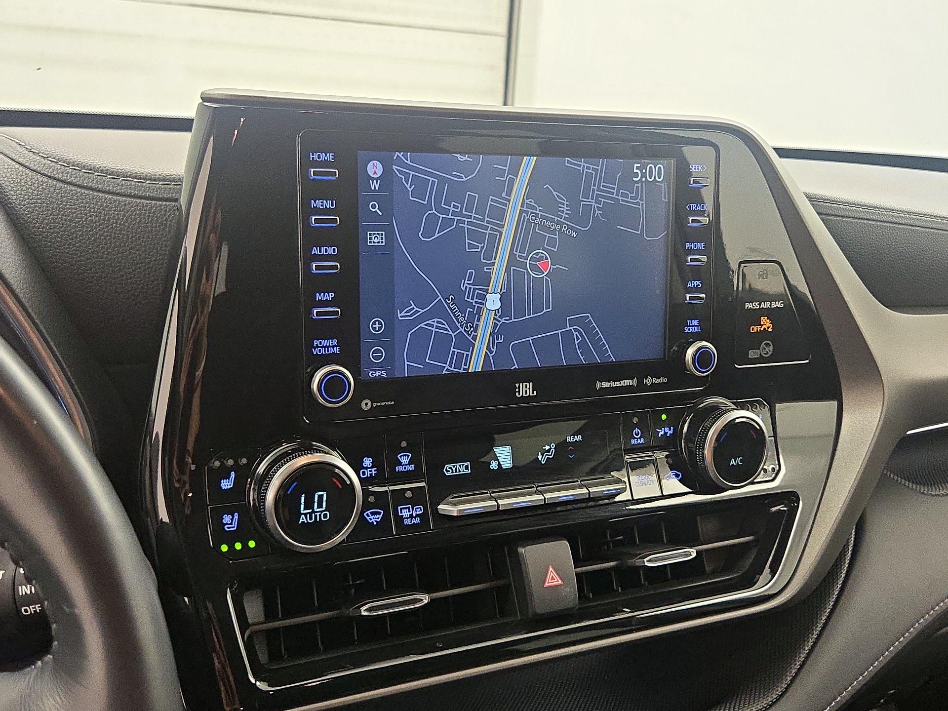 Thumbnail: 2021 Toyota Highlander - 14