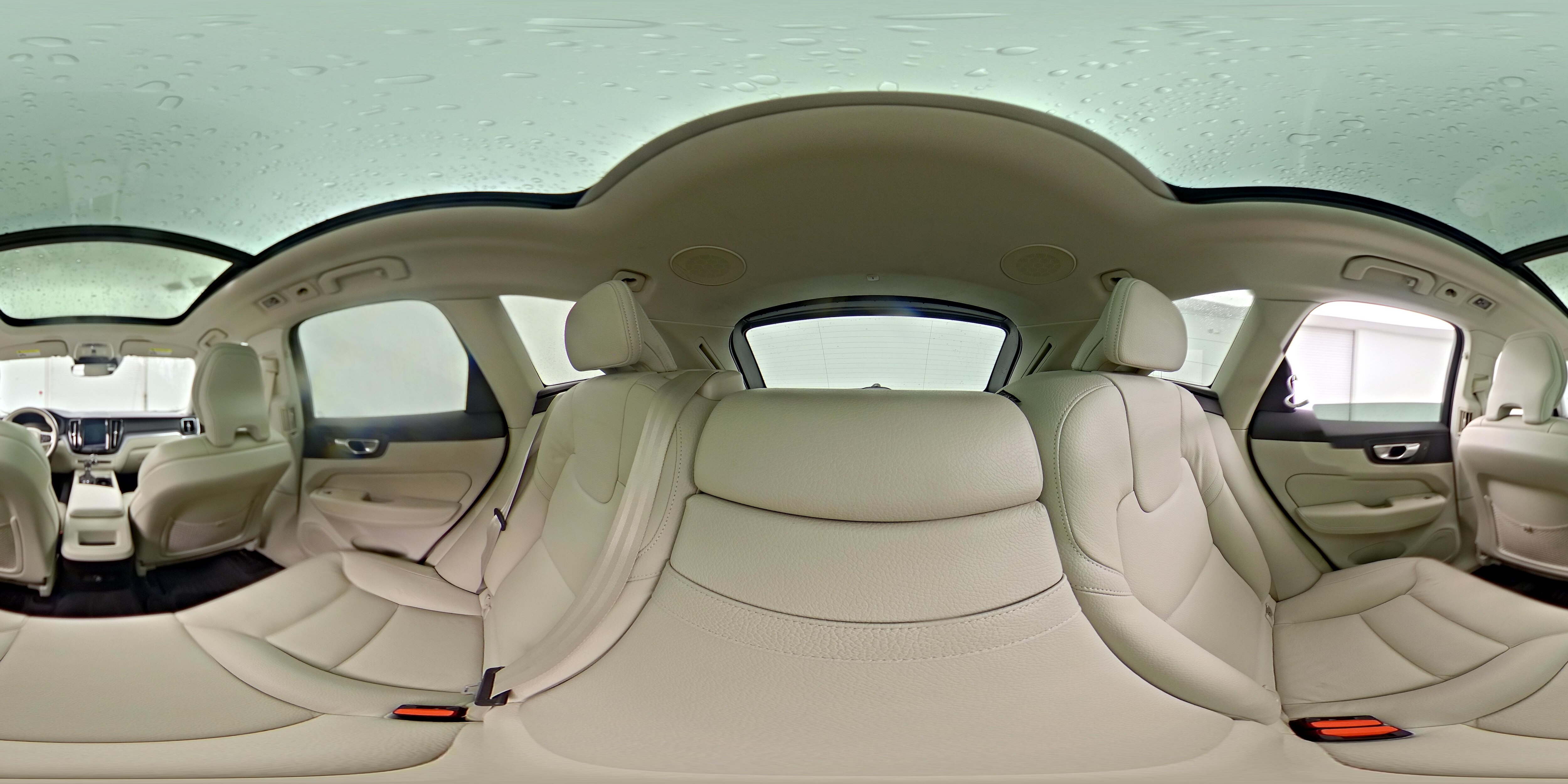 2020 Volvo XC60 Momentum - Photo 26