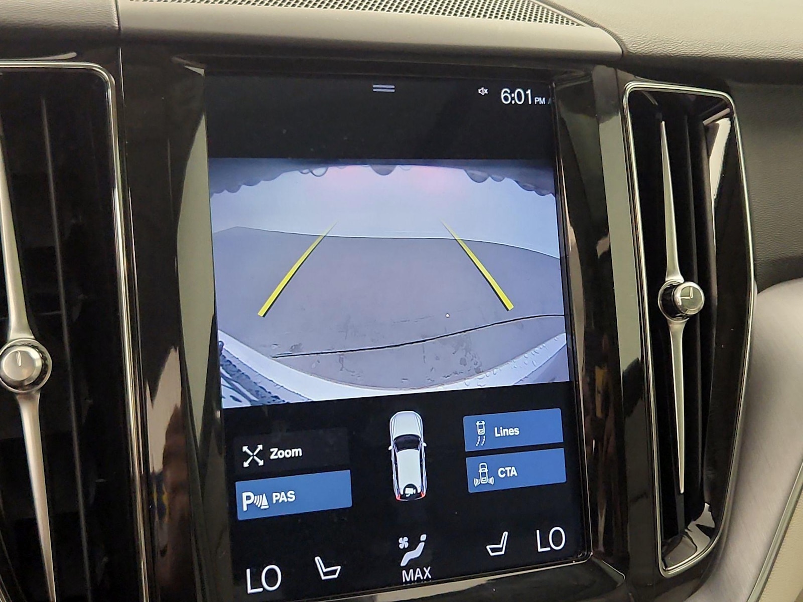 2020 Volvo XC60 Momentum - Photo 15