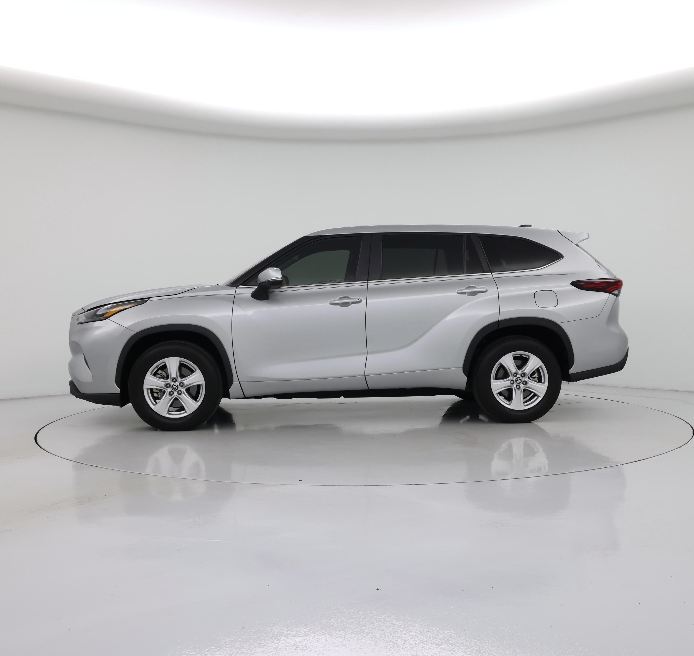Thumbnail: 2024 Toyota Highlander - 3