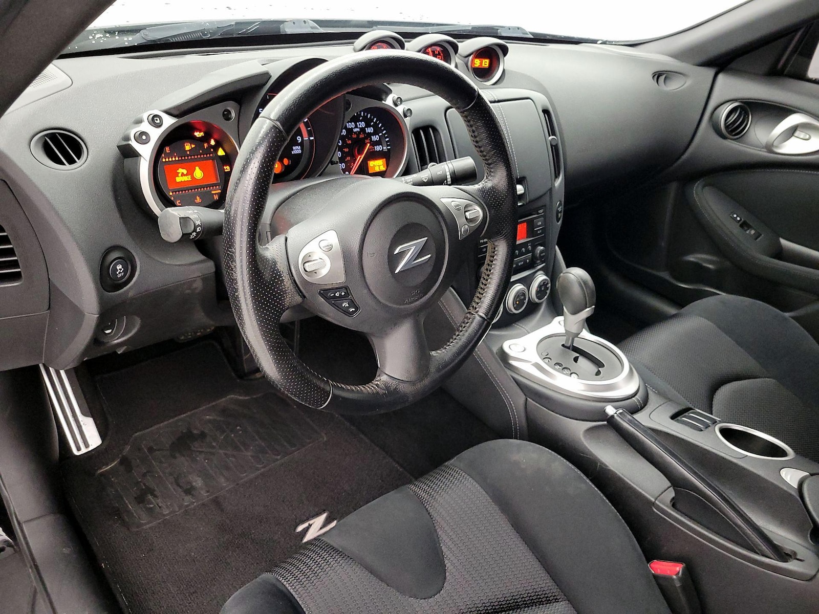 2017 Nissan 370Z Coupe Base - Photo 10