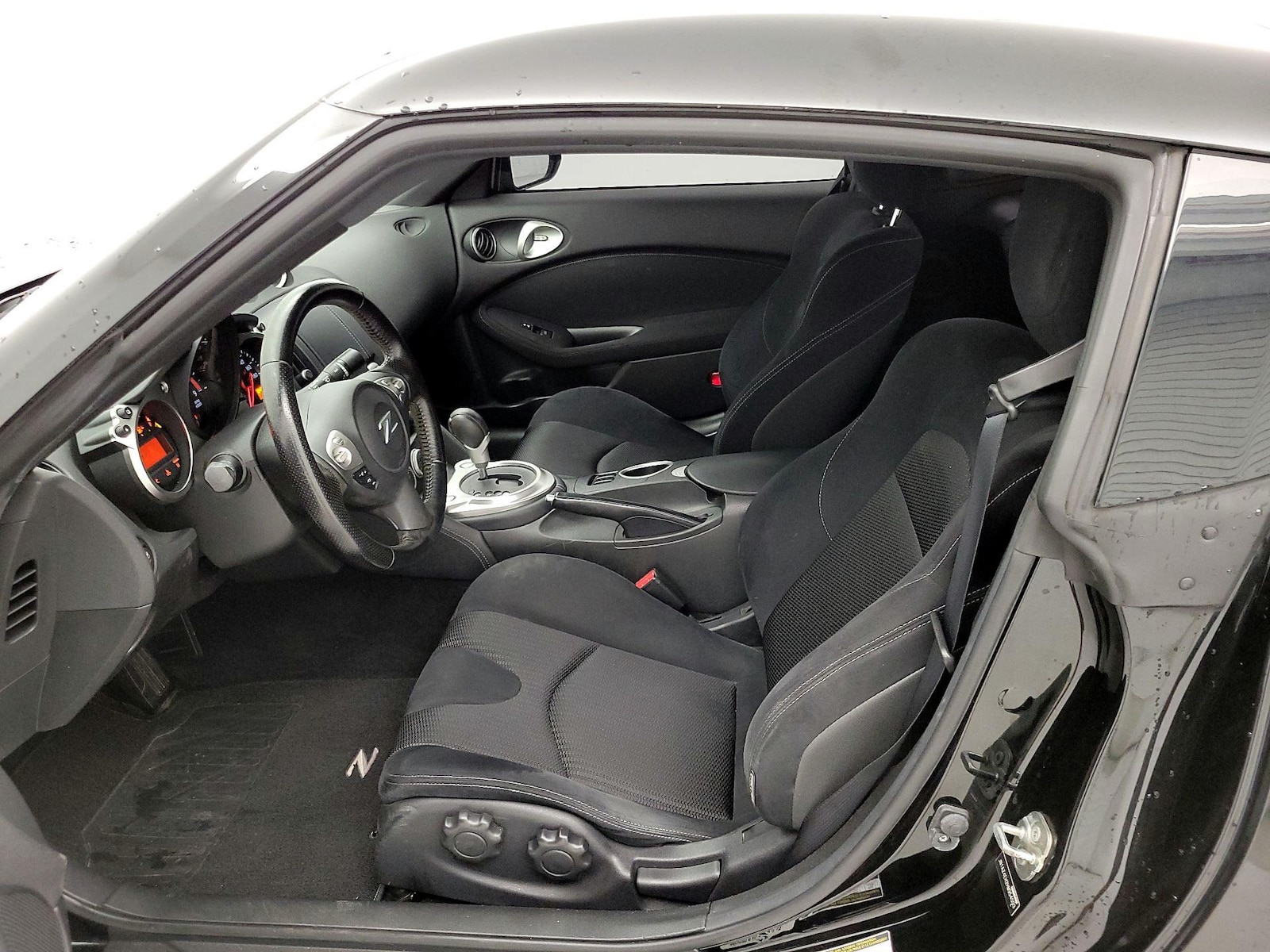 2017 Nissan 370Z Coupe Base - Photo 12