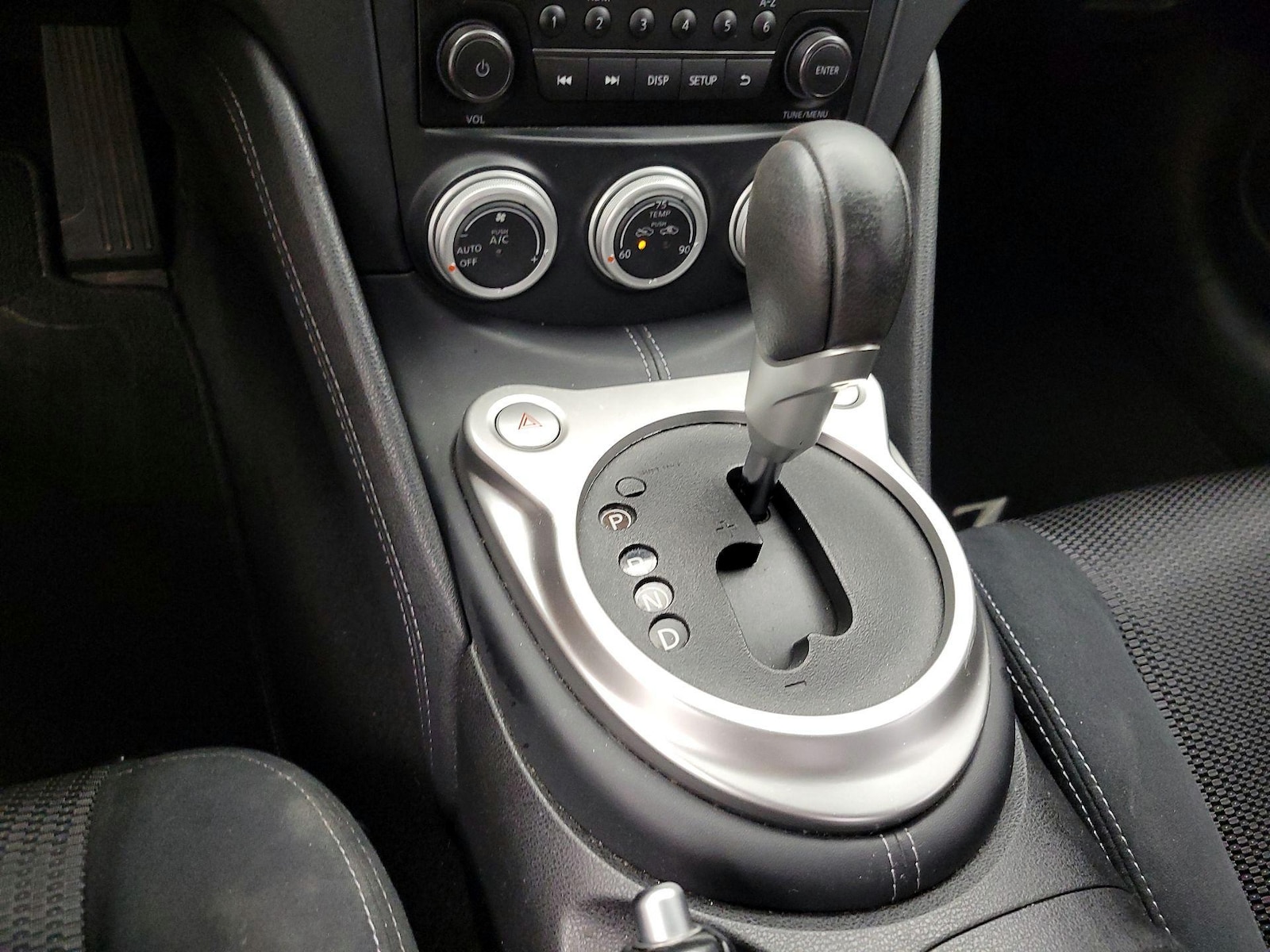 2017 Nissan 370Z Coupe Base - Photo 17