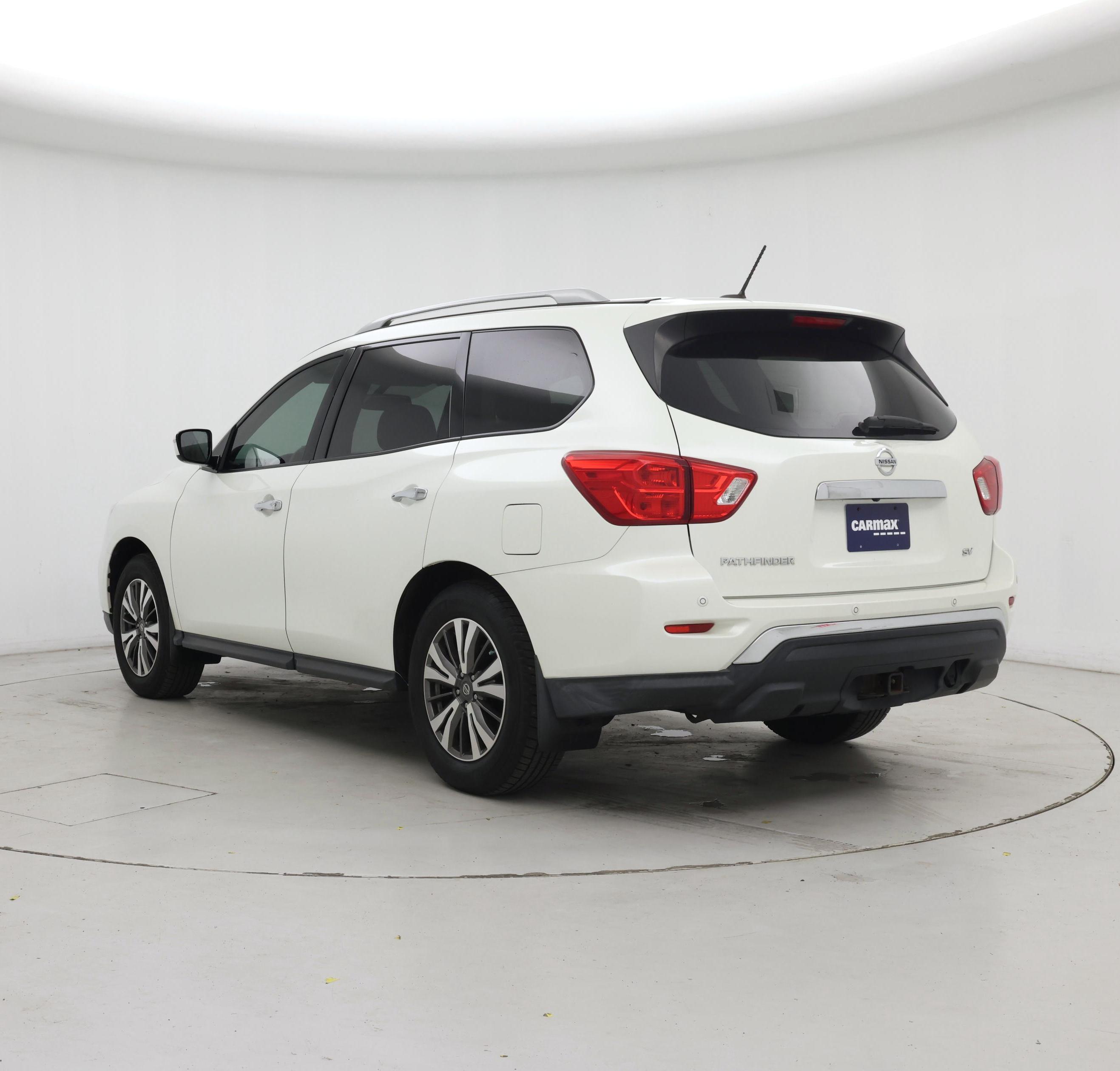 Thumbnail: 2017 Nissan Pathfinder - 2