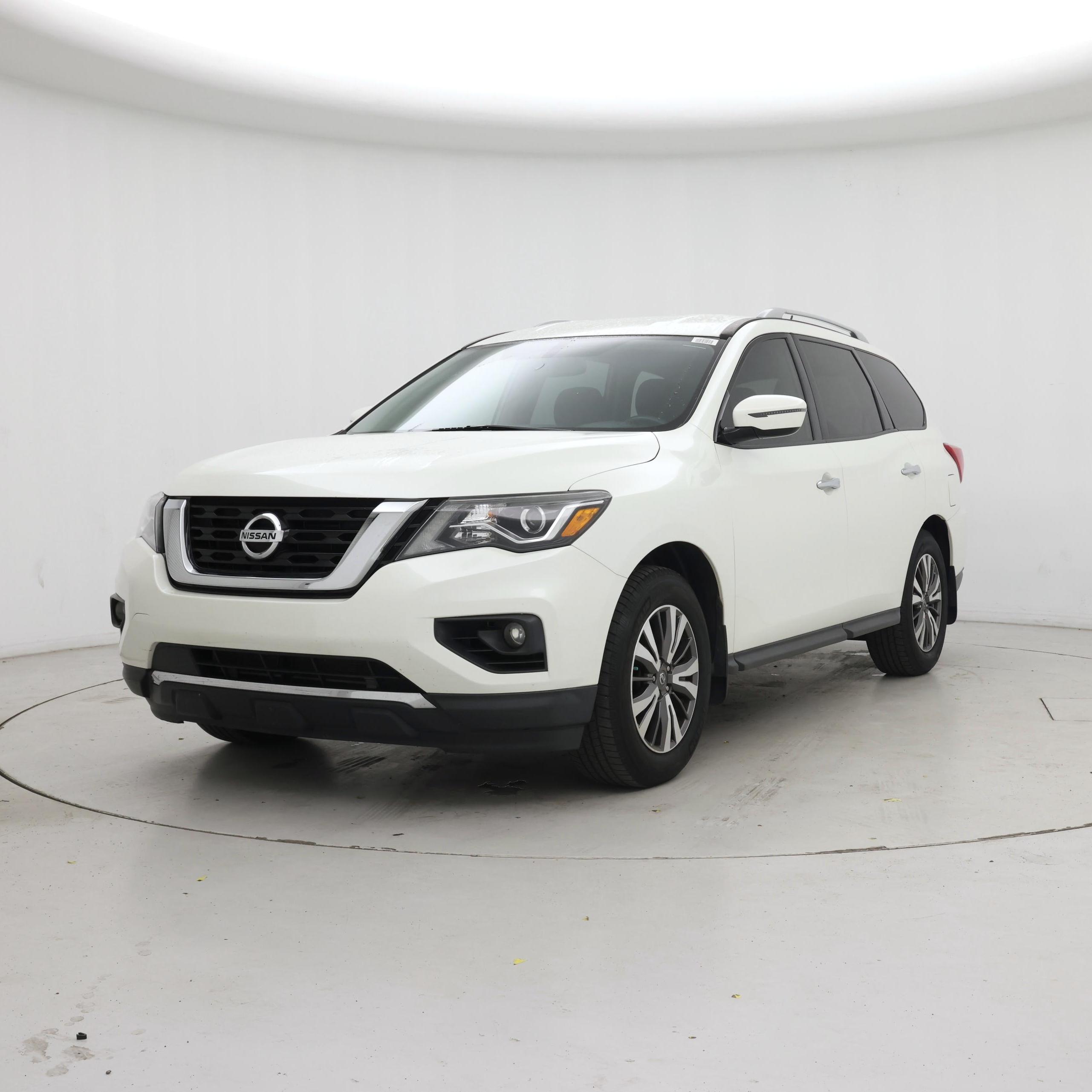 Thumbnail: 2017 Nissan Pathfinder - 4