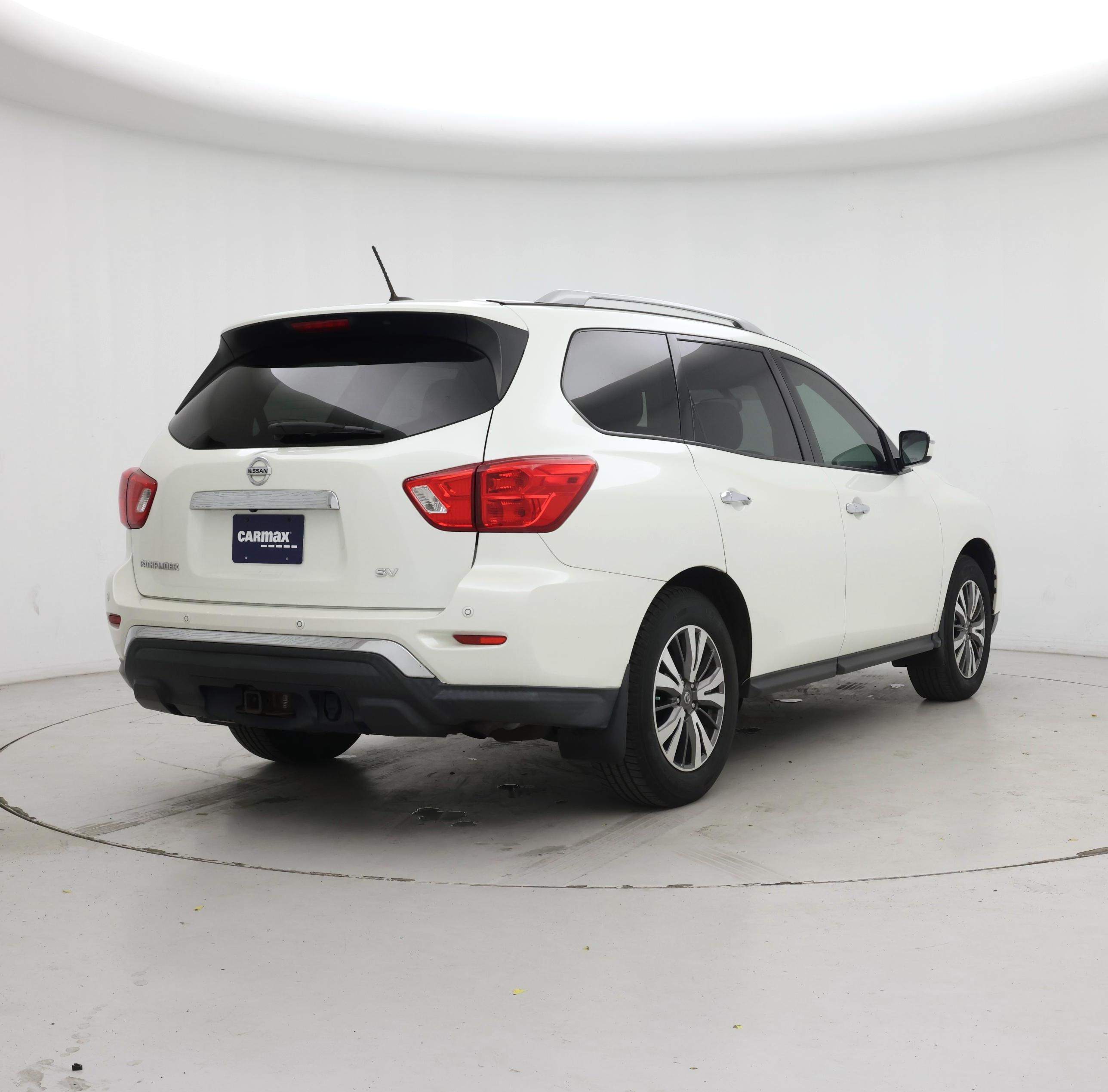 Thumbnail: 2017 Nissan Pathfinder - 8