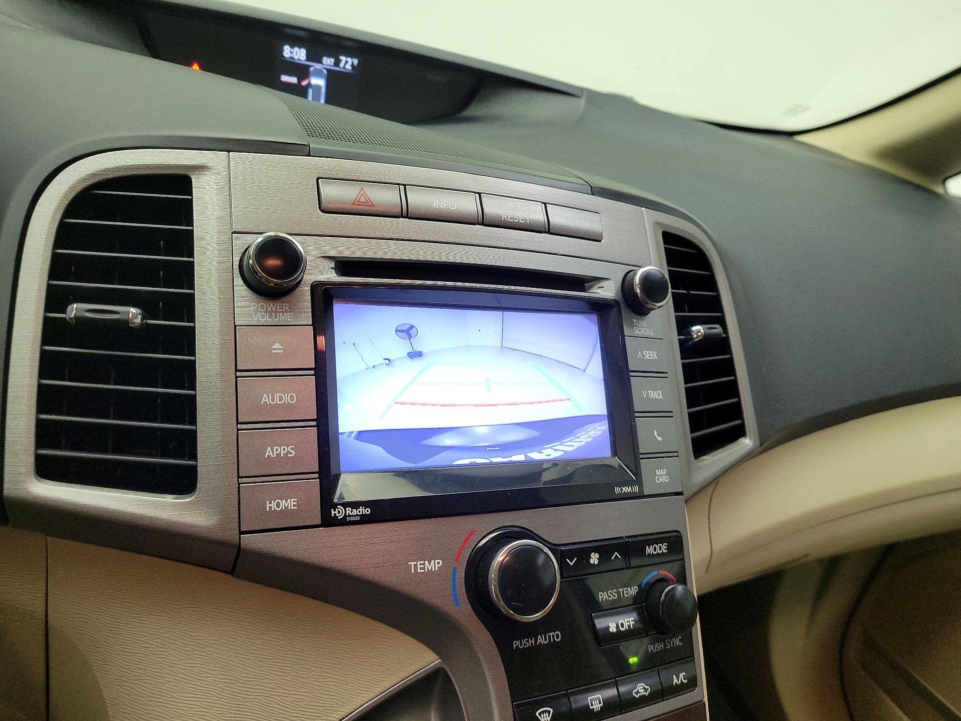 Thumbnail: 2015 Toyota Venza - 15