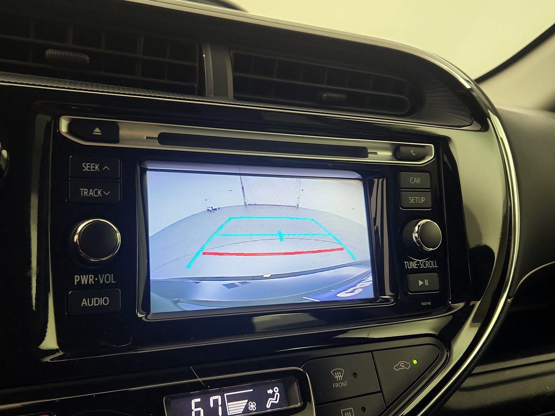 Thumbnail: 2018 Toyota Prius c - 14