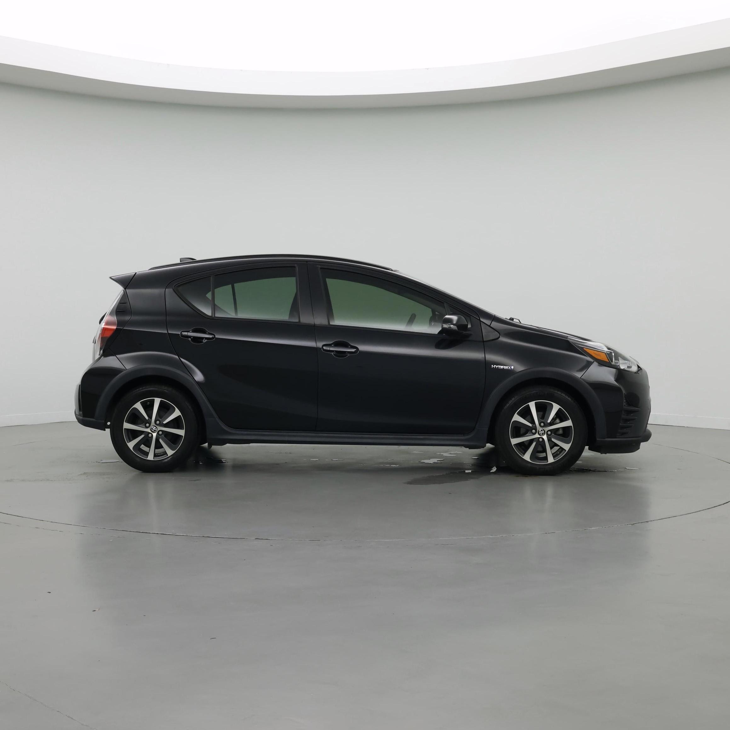 Thumbnail: 2018 Toyota Prius c - 7