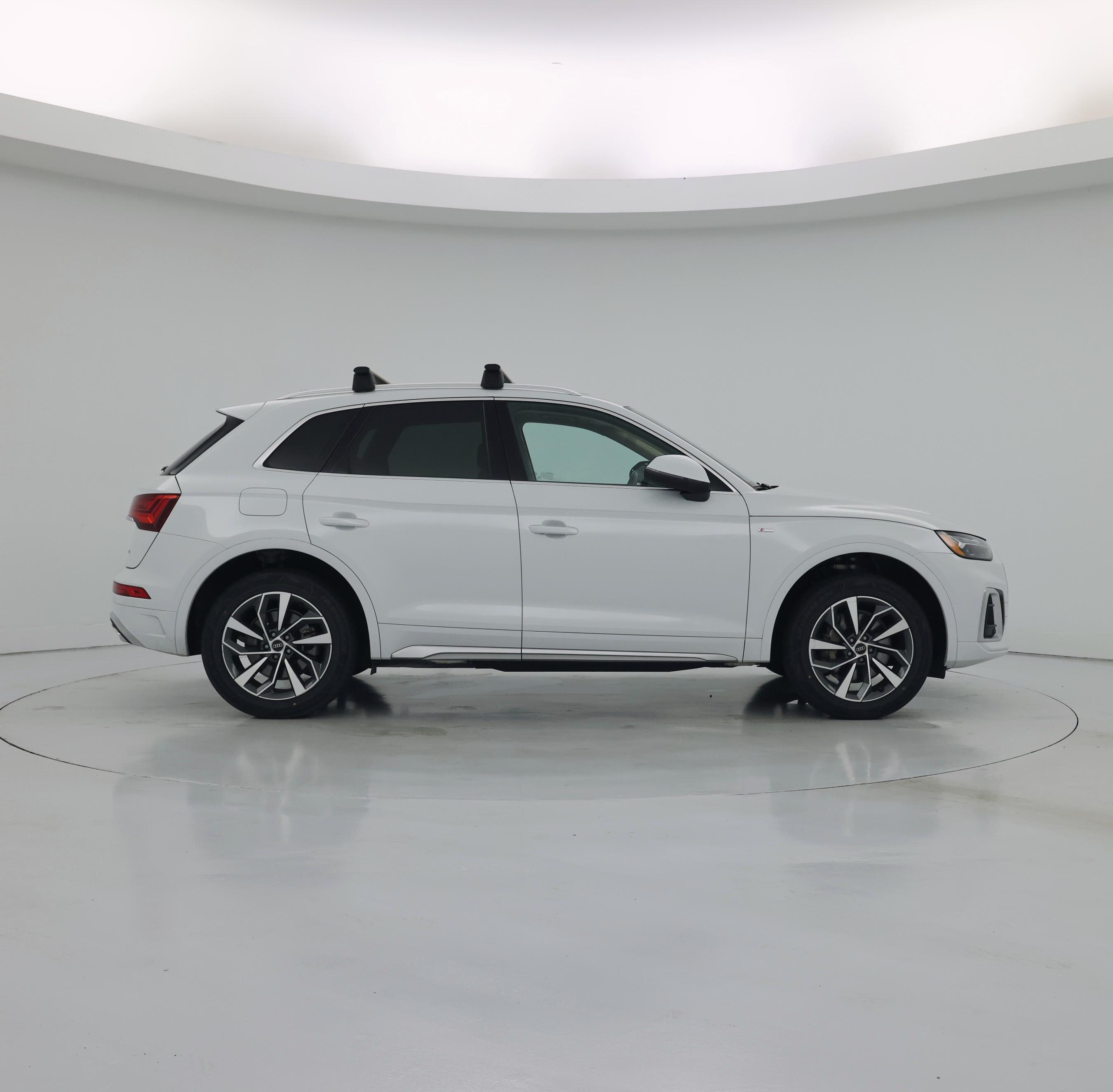 Thumbnail: 2023 Audi Q5 - 7