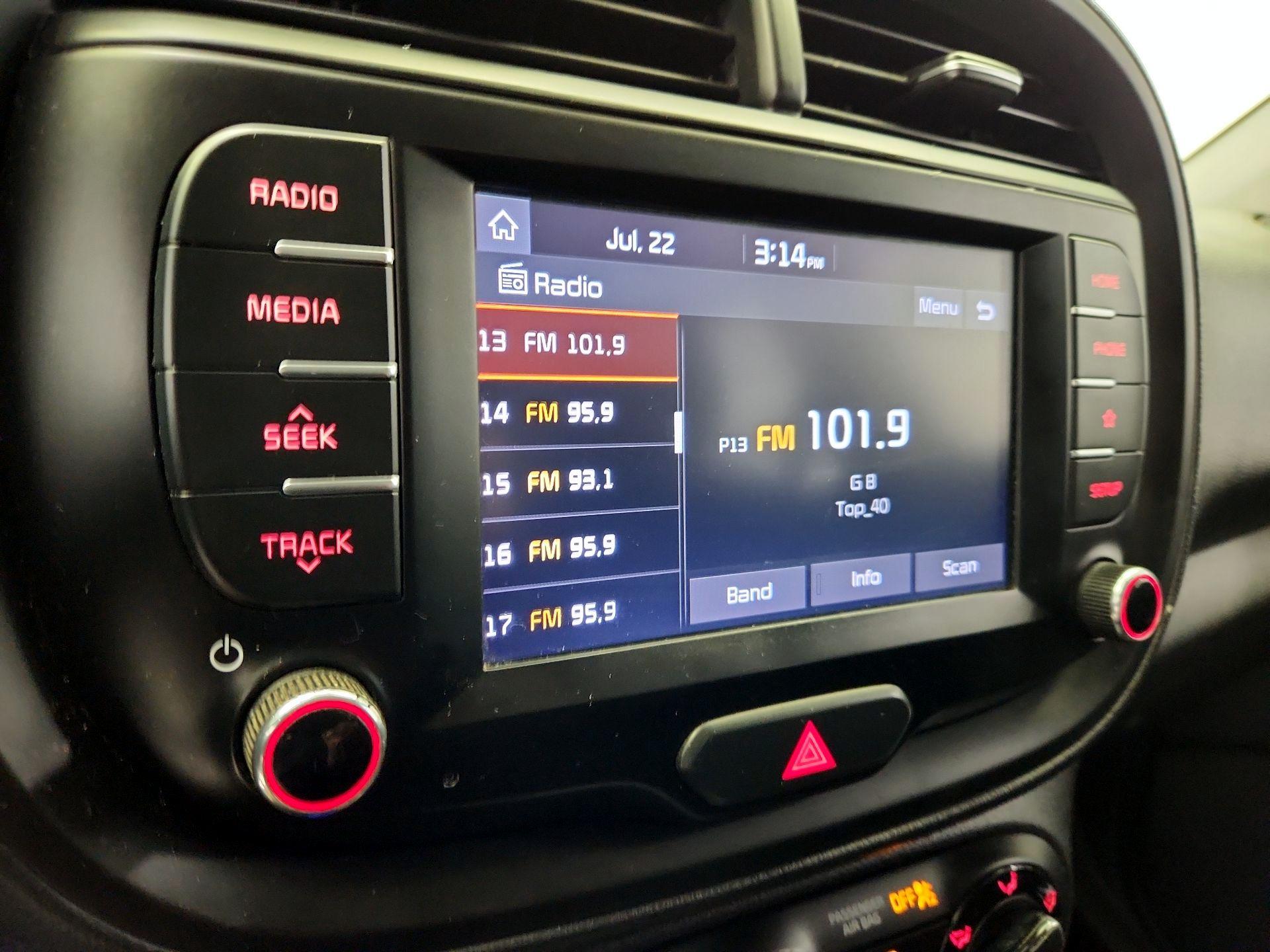 Thumbnail: 2020 Kia Soul - 15