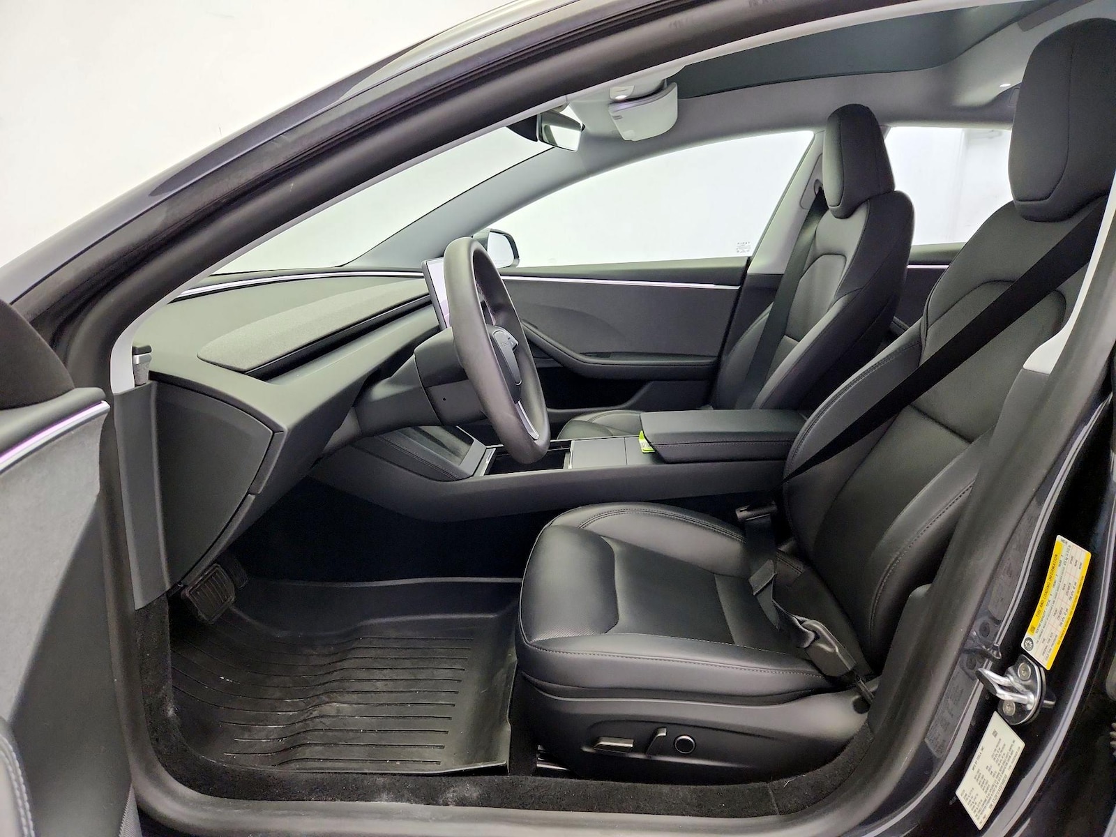 2025 Tesla Model 3 Long Range - Photo 12