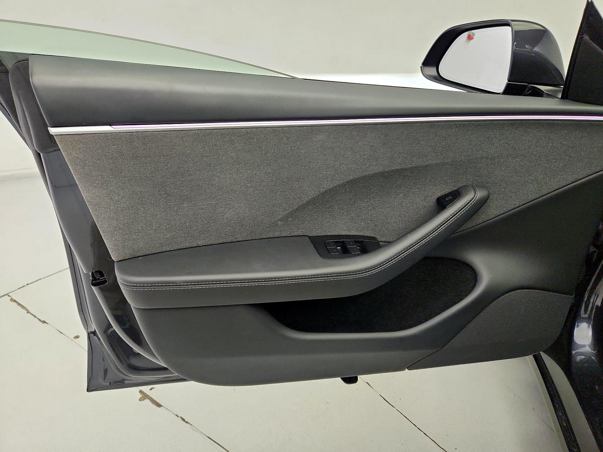 Thumbnail: 2025 Tesla Model 3 - 12