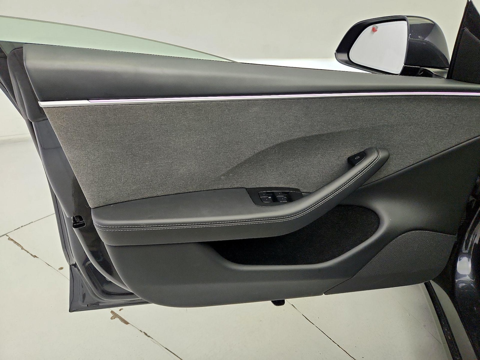 2025 Tesla Model 3 Long Range - Photo 13