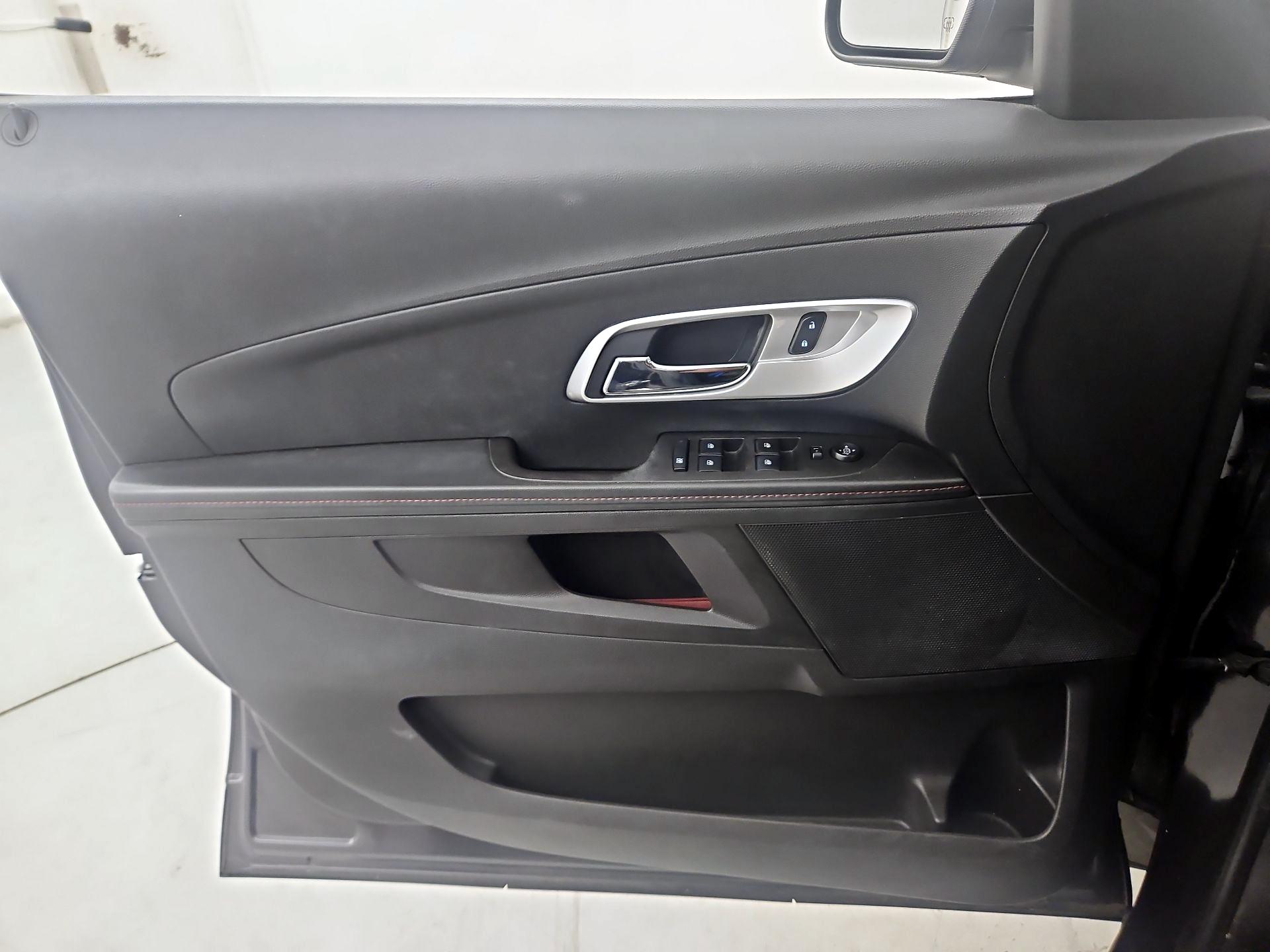 Thumbnail: 2015 Chevrolet Equinox - 12