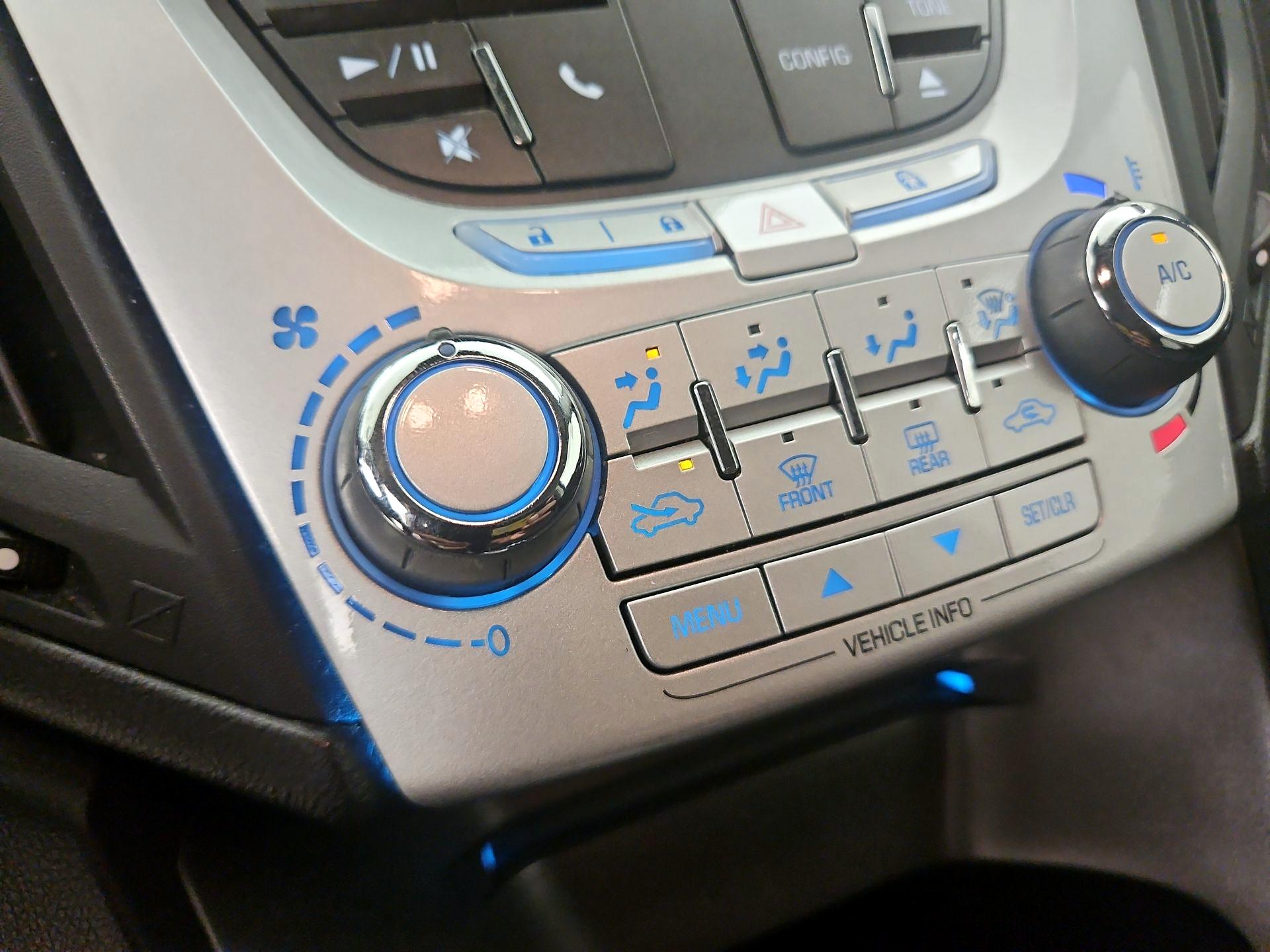 Thumbnail: 2015 Chevrolet Equinox - 15