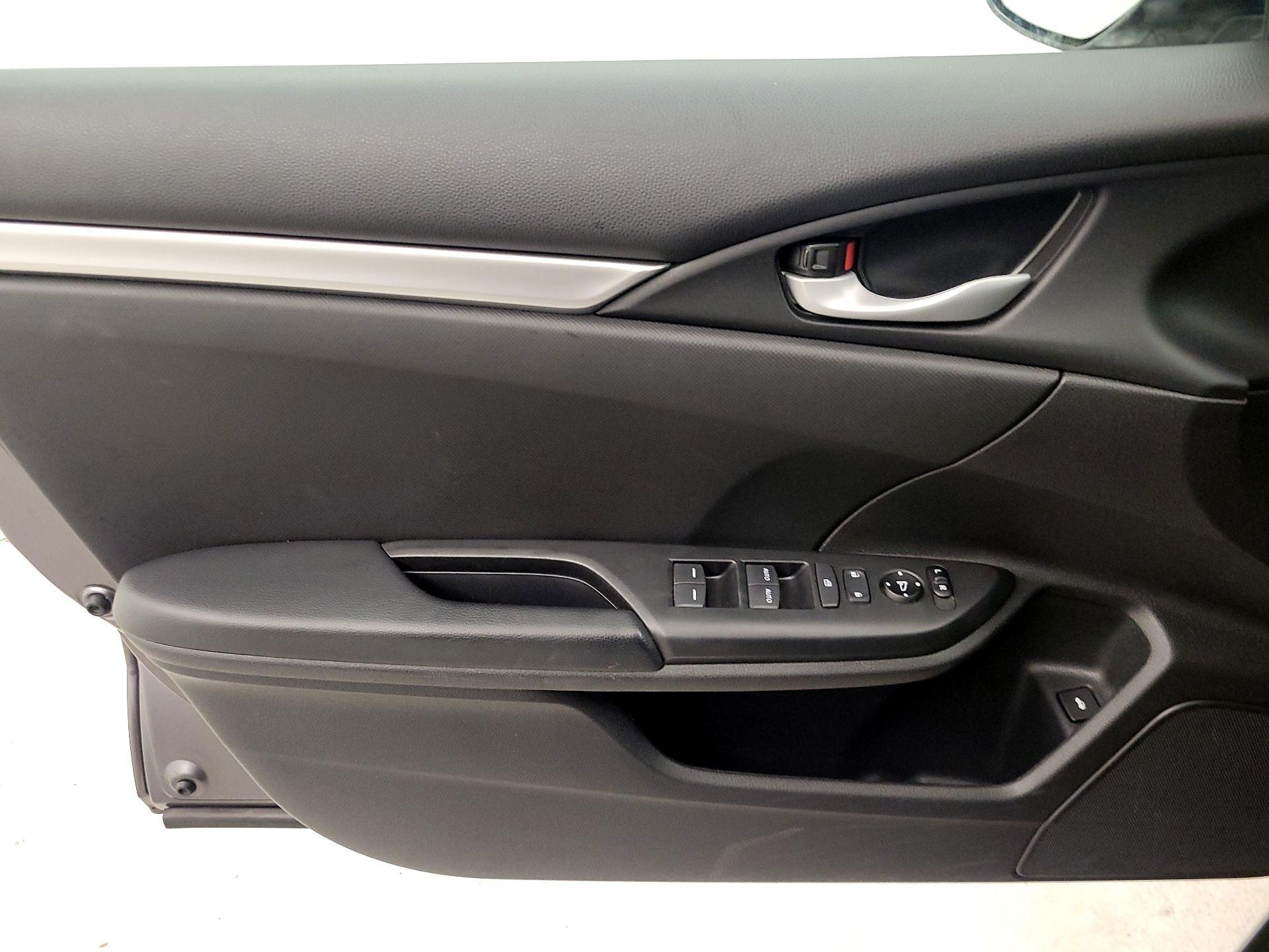 Thumbnail: 2020 Honda Civic - 12