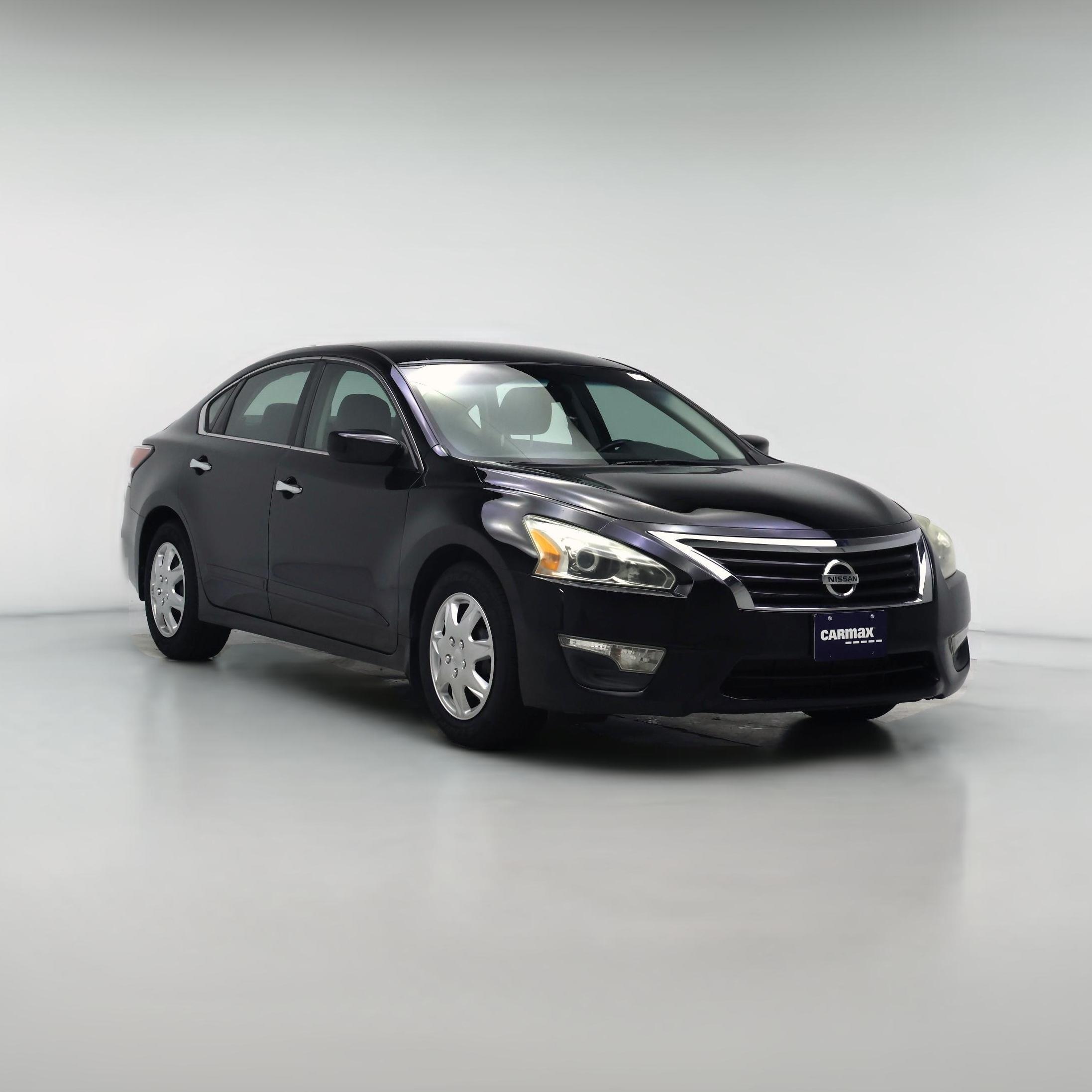 Thumbnail: 2015 Nissan Altima - 1