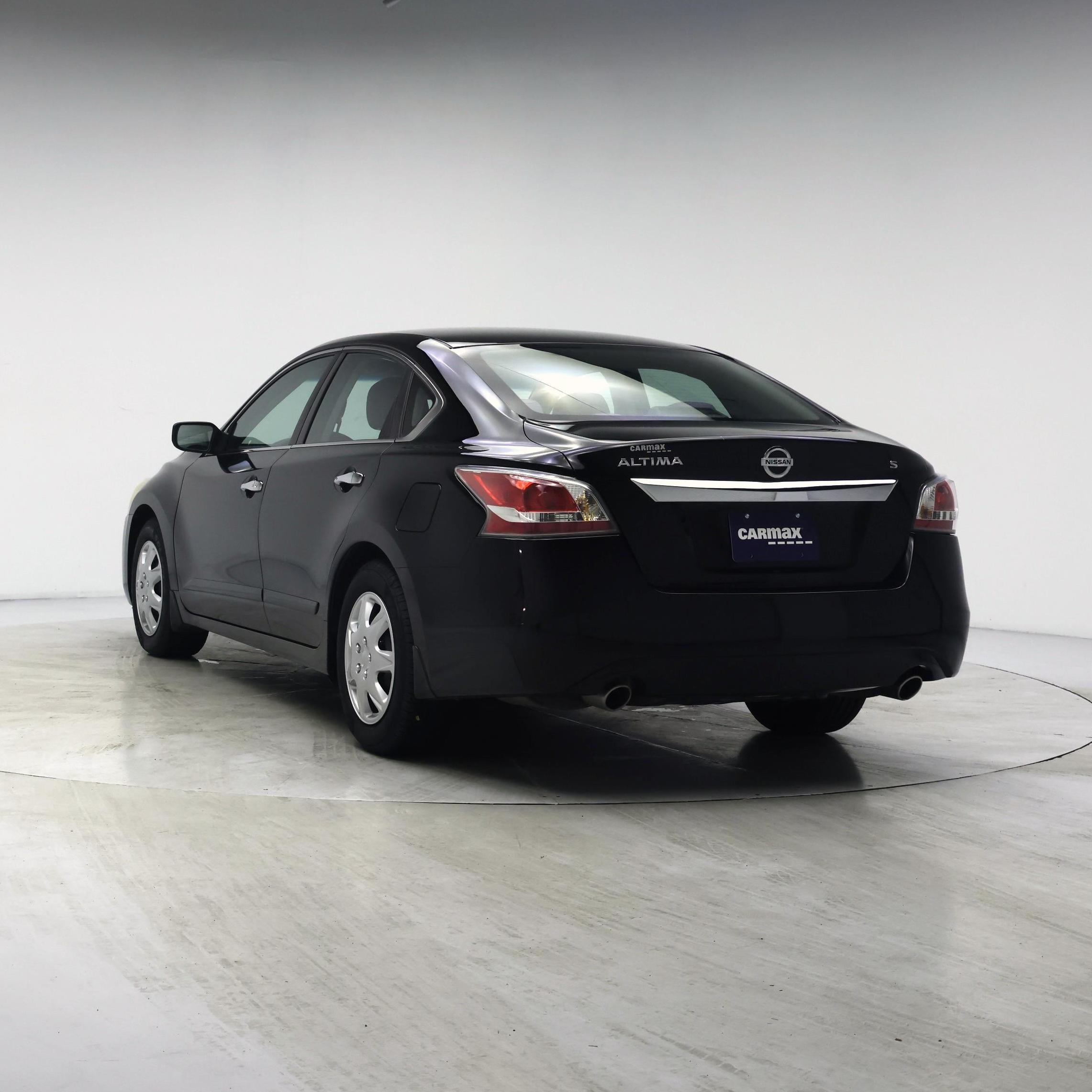 Thumbnail: 2015 Nissan Altima - 2