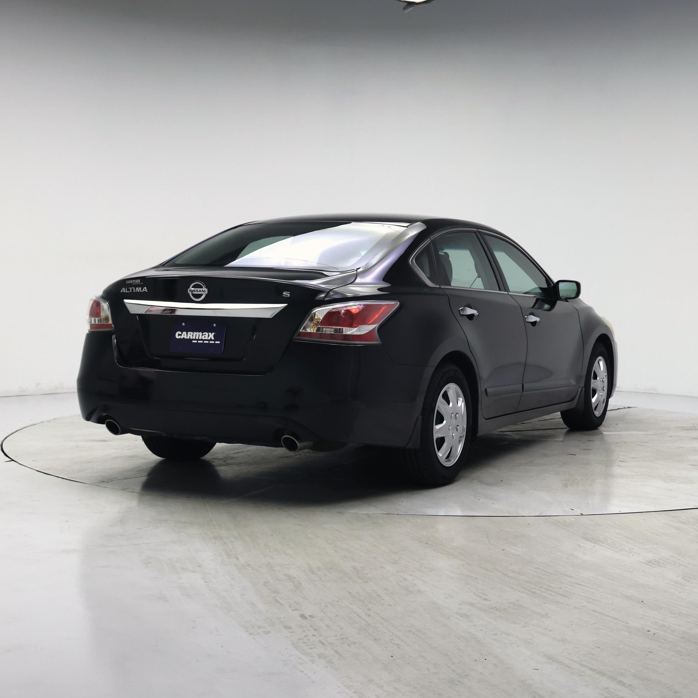 Thumbnail: 2015 Nissan Altima - 8