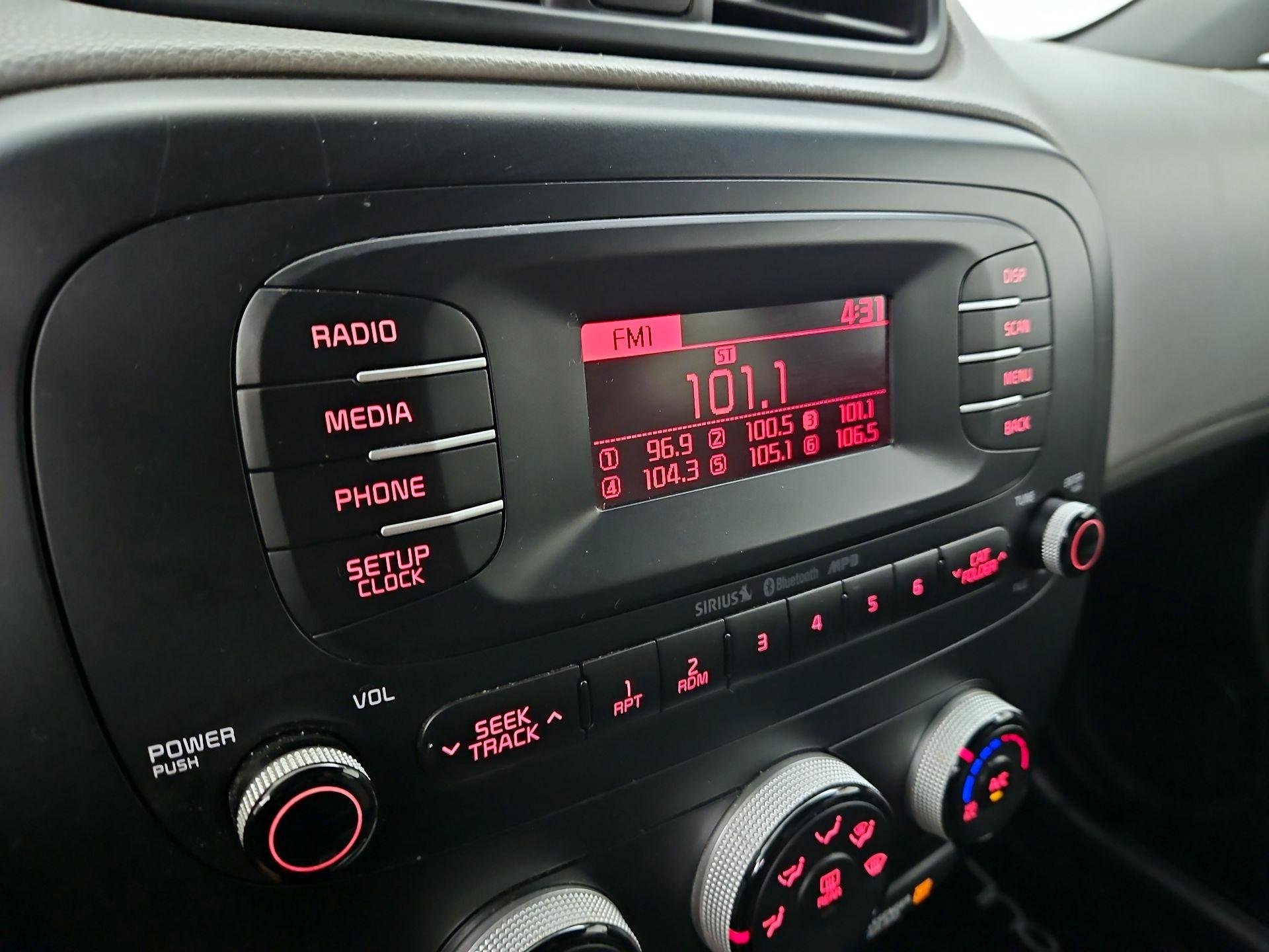 Thumbnail: 2015 Kia Soul - 14