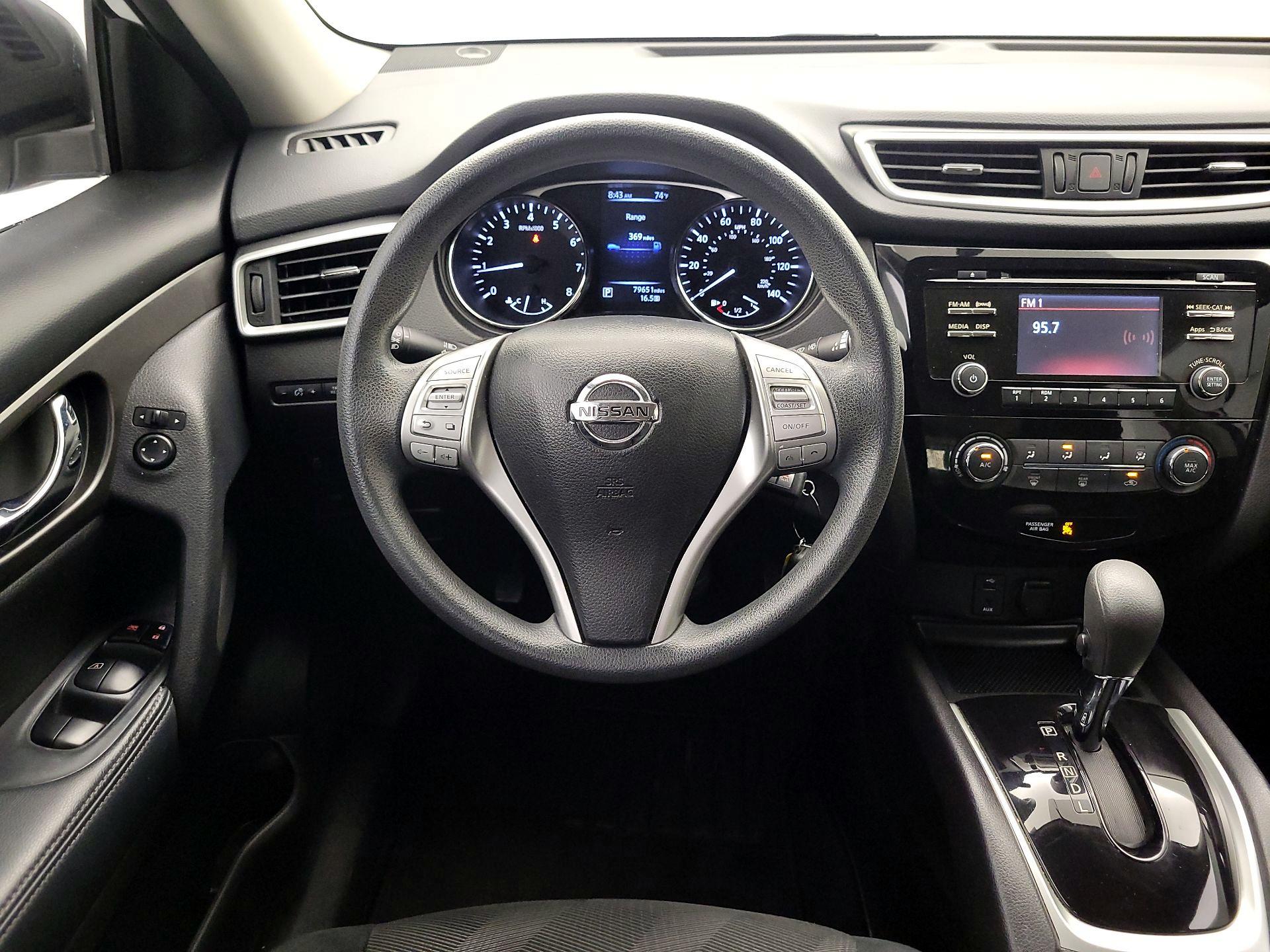 Thumbnail: 2015 Nissan Rogue - 10