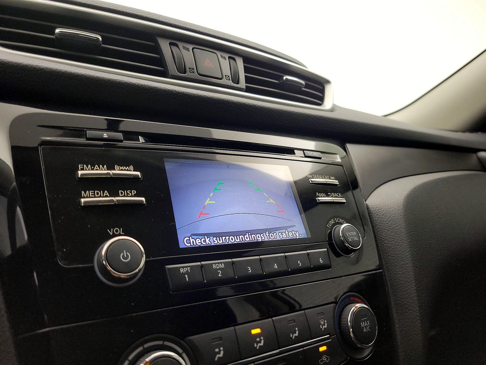 Thumbnail: 2015 Nissan Rogue - 14