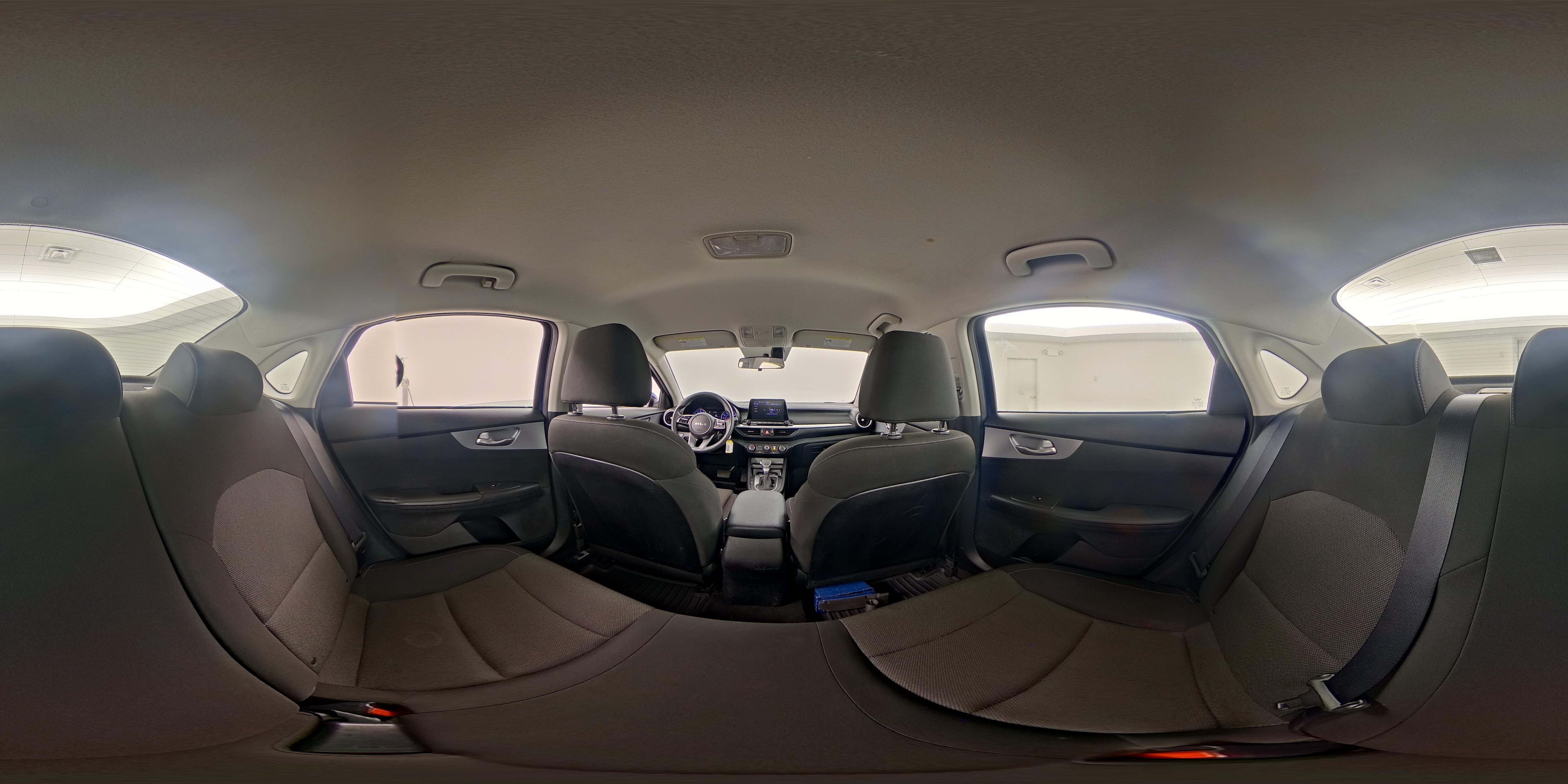 2023 Kia Forte LXS - Photo 25