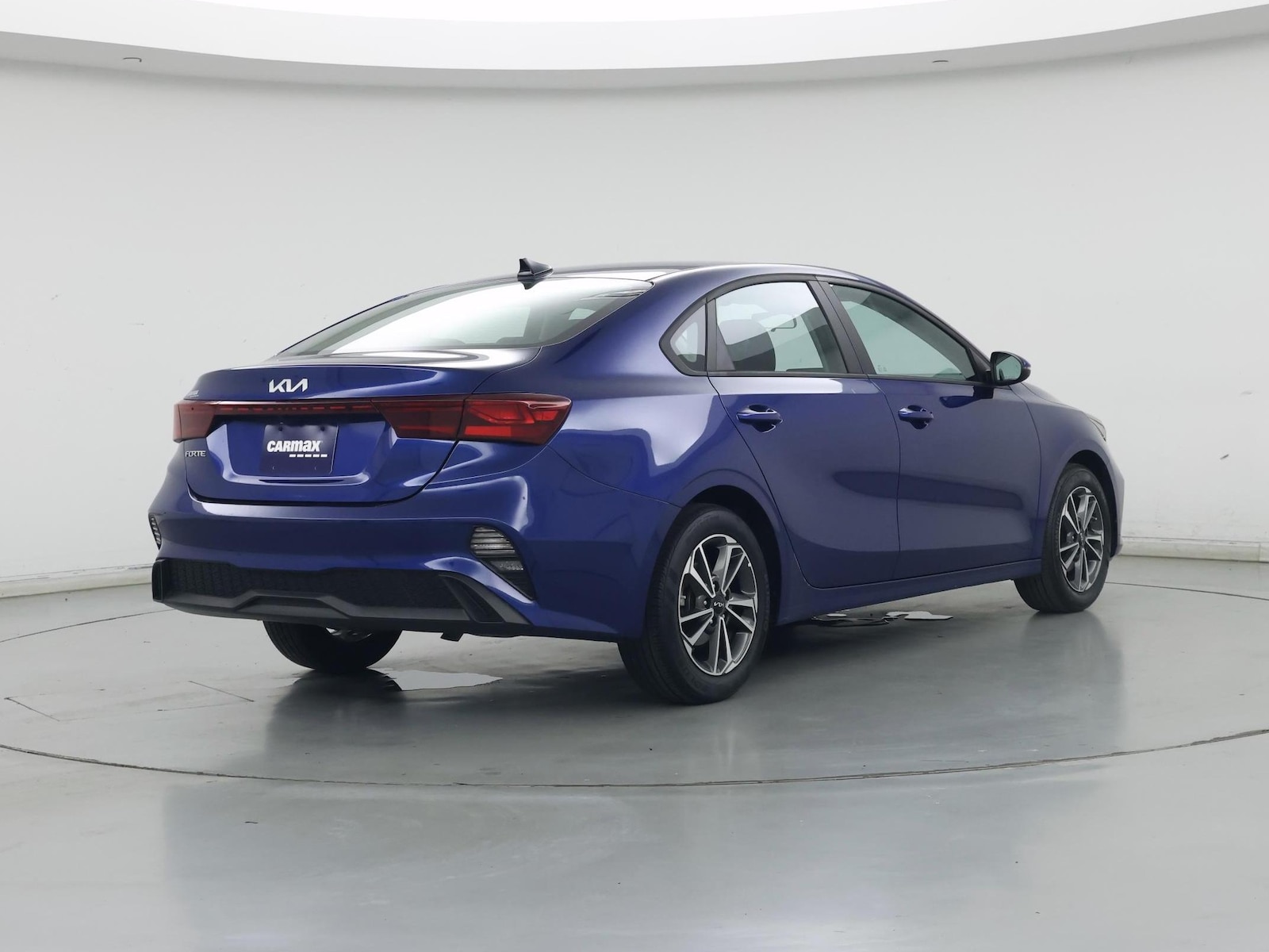 2023 Kia Forte LXS - Photo 9