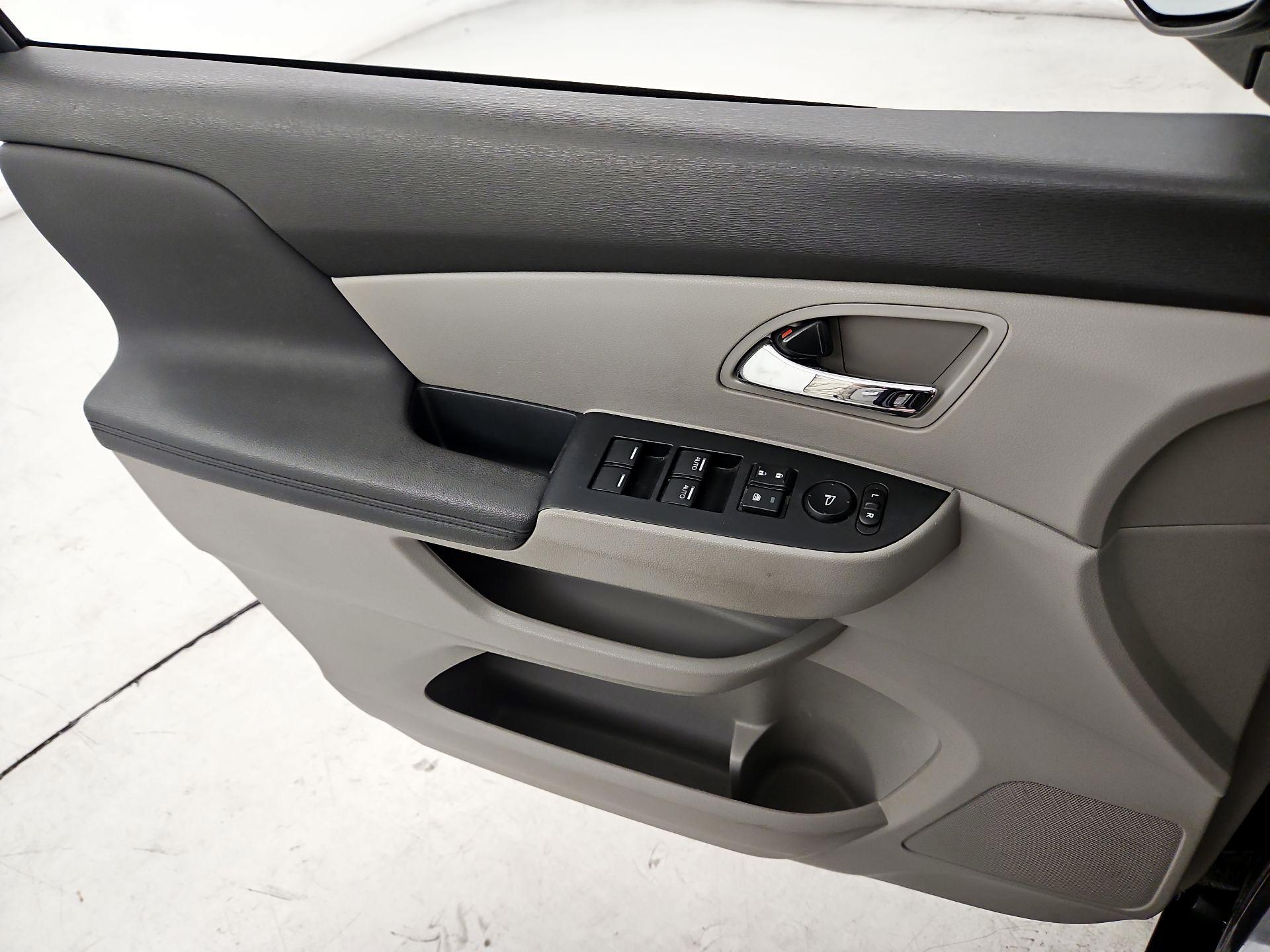 Thumbnail: 2015 Honda Odyssey - 12