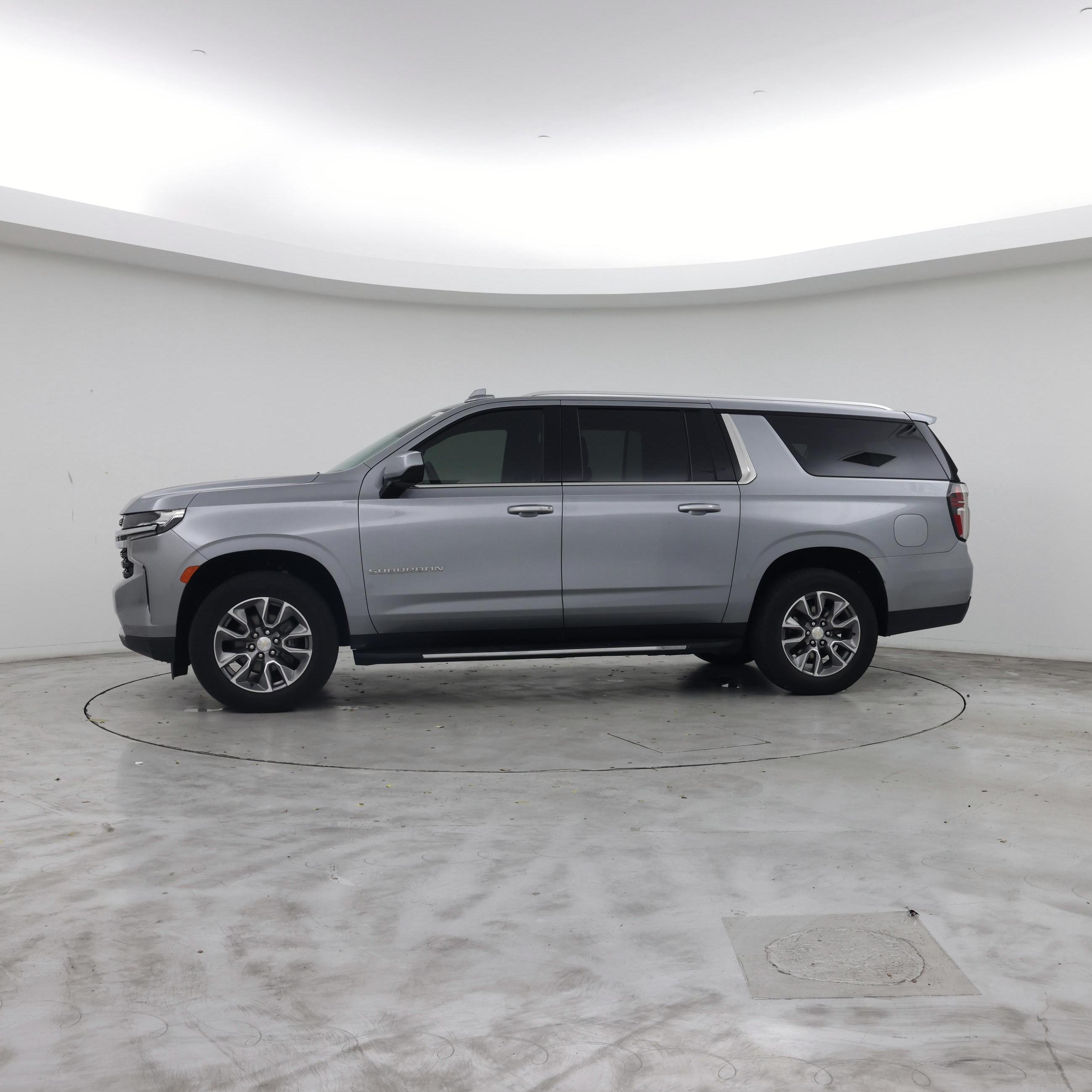 Thumbnail: 2024 Chevrolet Suburban - 3