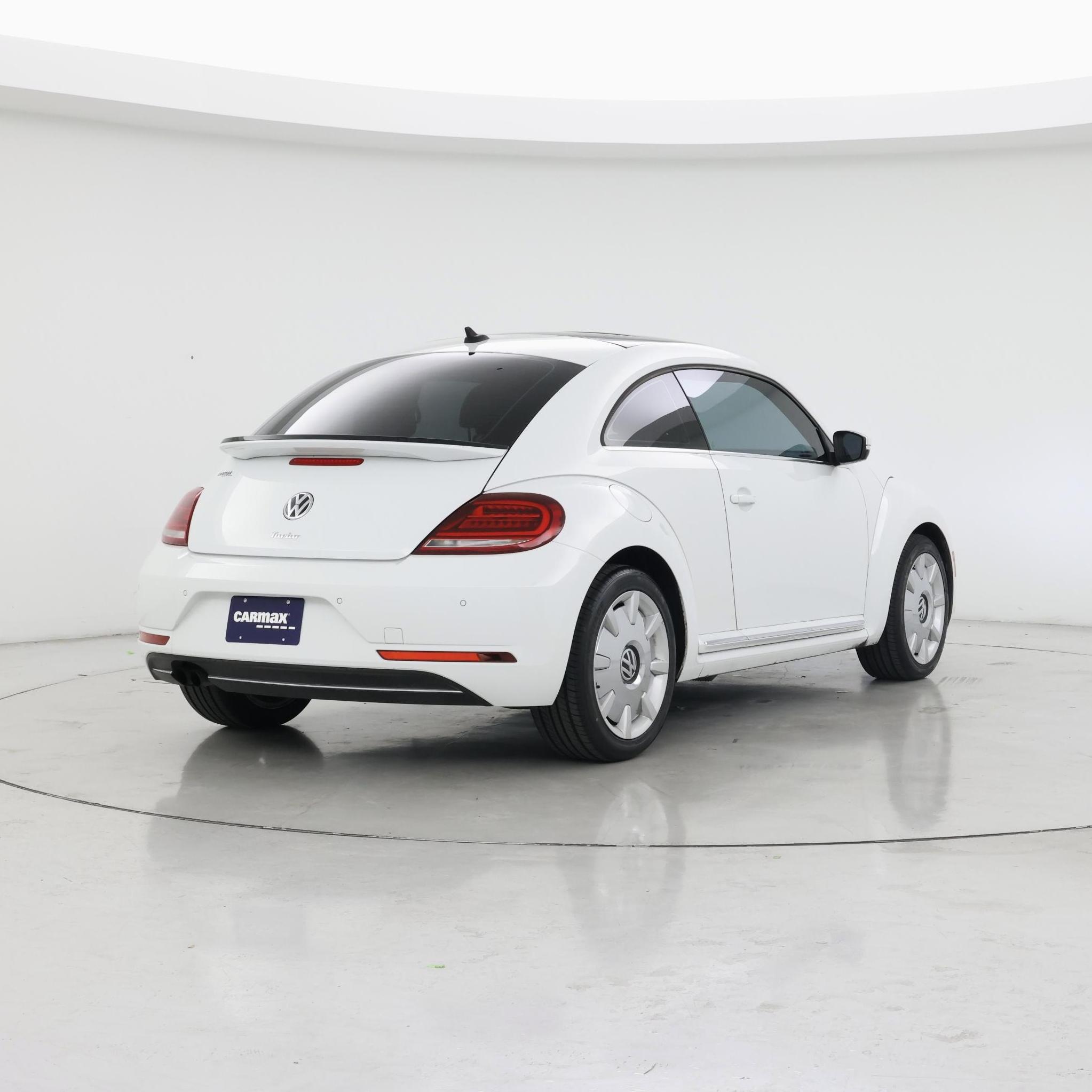 Thumbnail: 2019 Volkswagen Beetle - 8