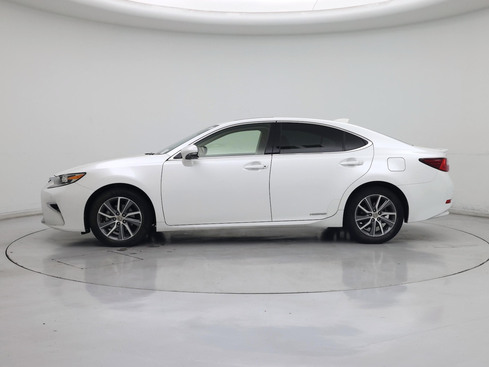 2016 Lexus ES 300h - Photo 4