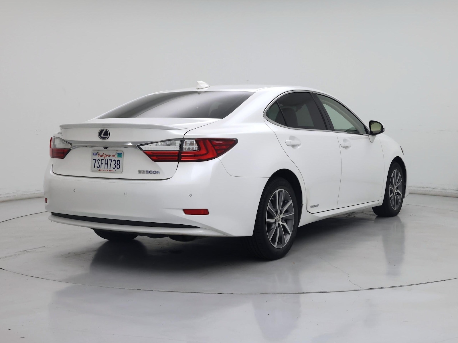 2016 Lexus ES 300h - Photo 9