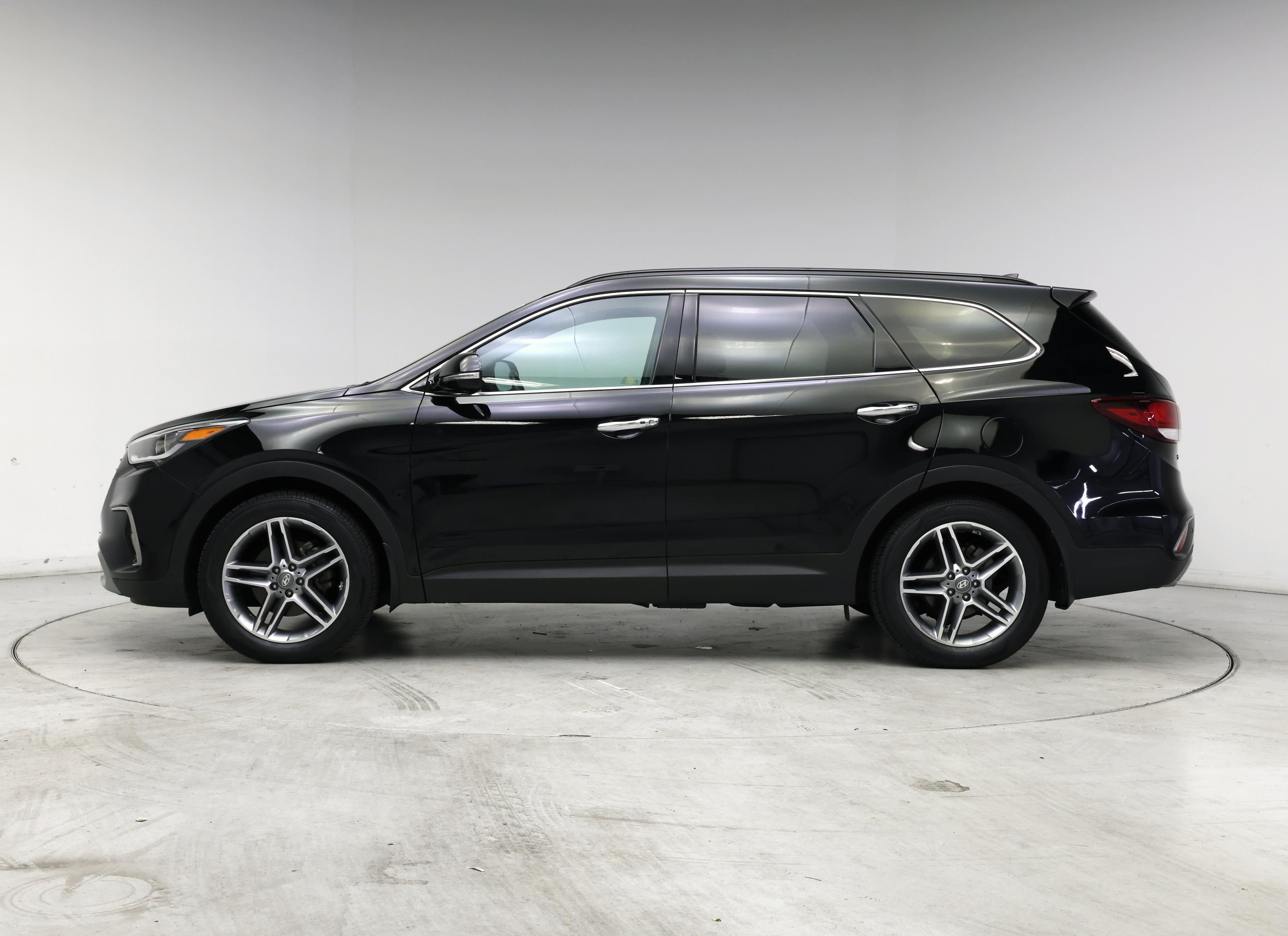 Thumbnail: 2017 Hyundai Santa Fe - 3