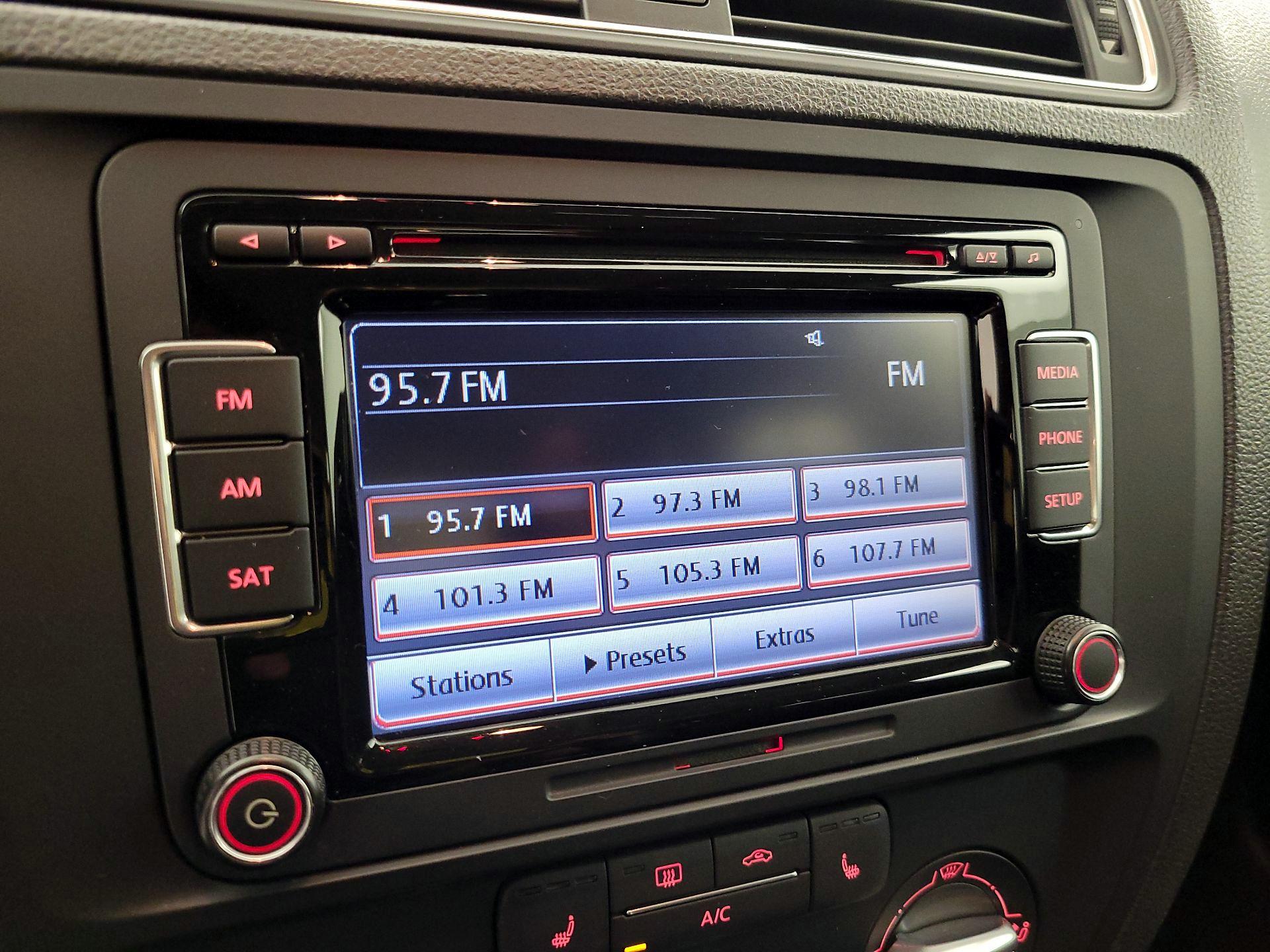 Thumbnail: 2015 Volkswagen Jetta - 15