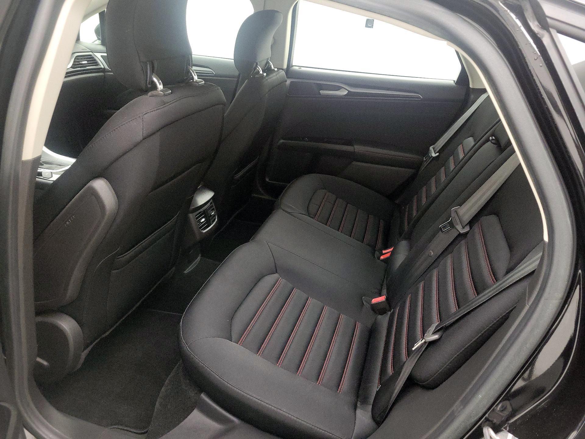 Thumbnail: 2014 Ford Fusion - 18