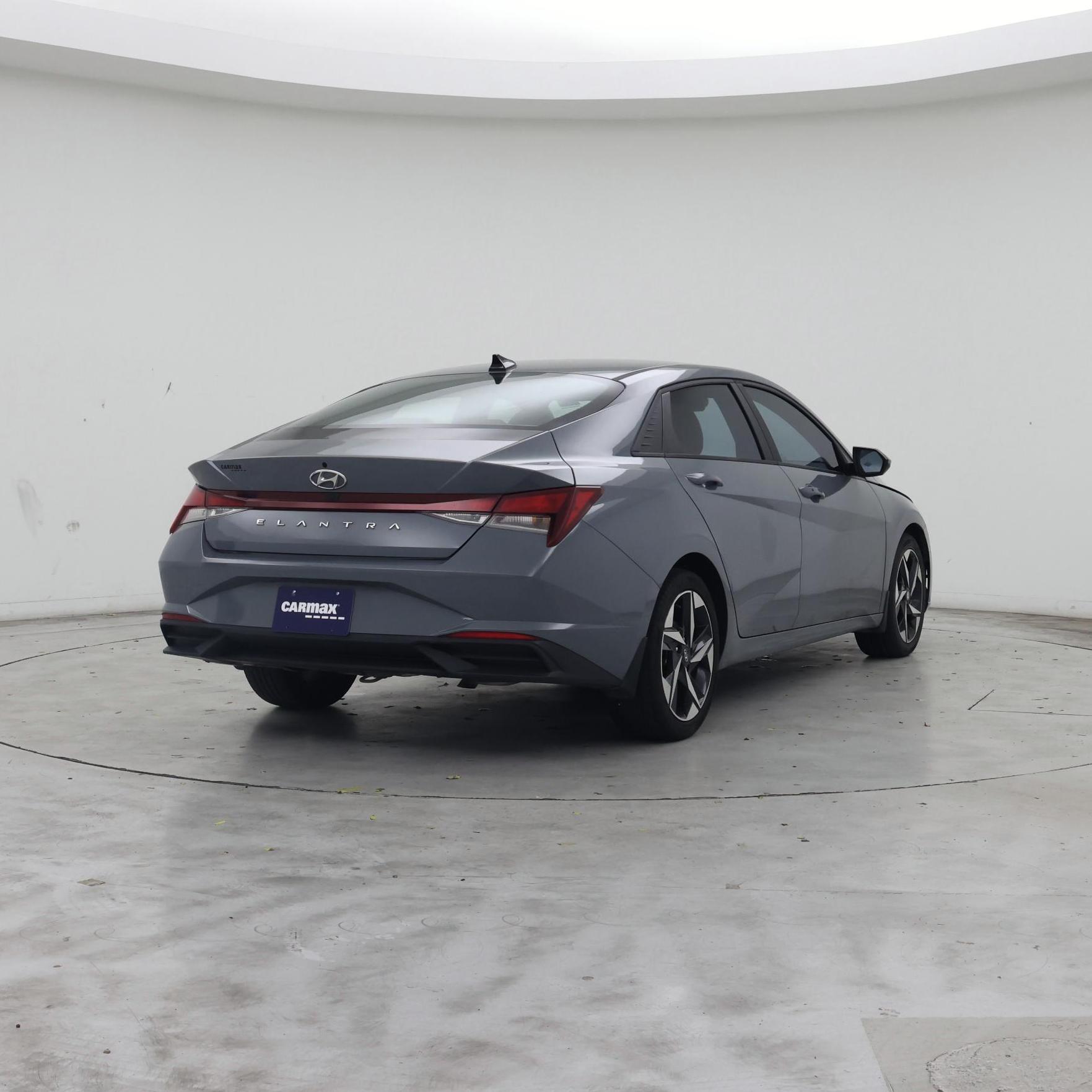 Thumbnail: 2023 Hyundai Elantra - 8