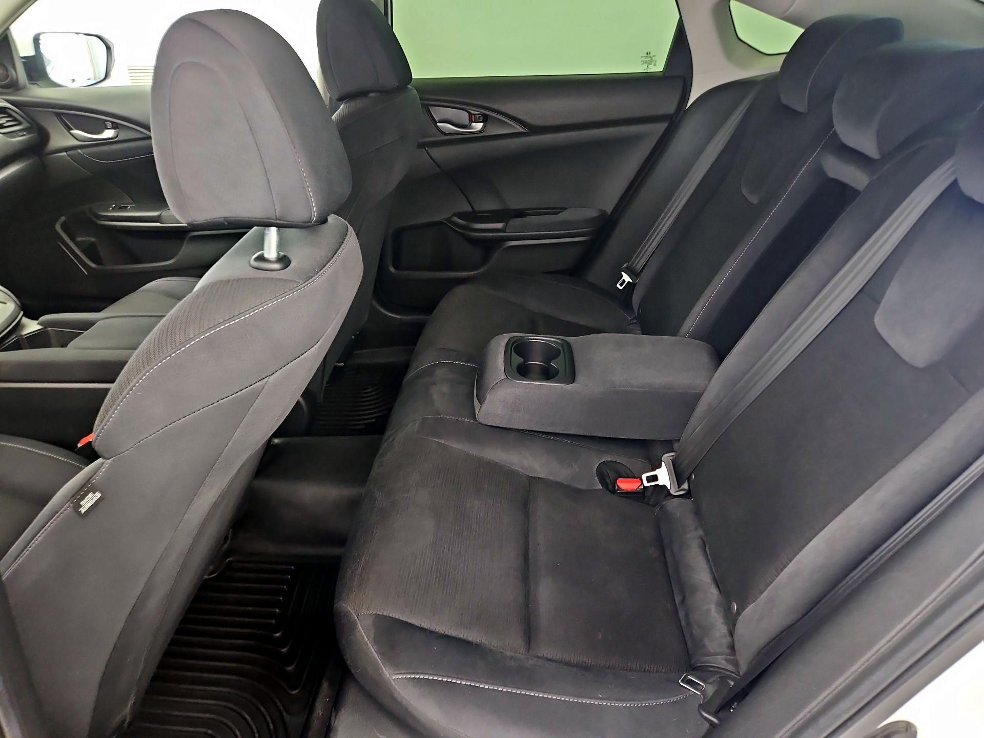 Thumbnail: 2020 Honda Insight - 19