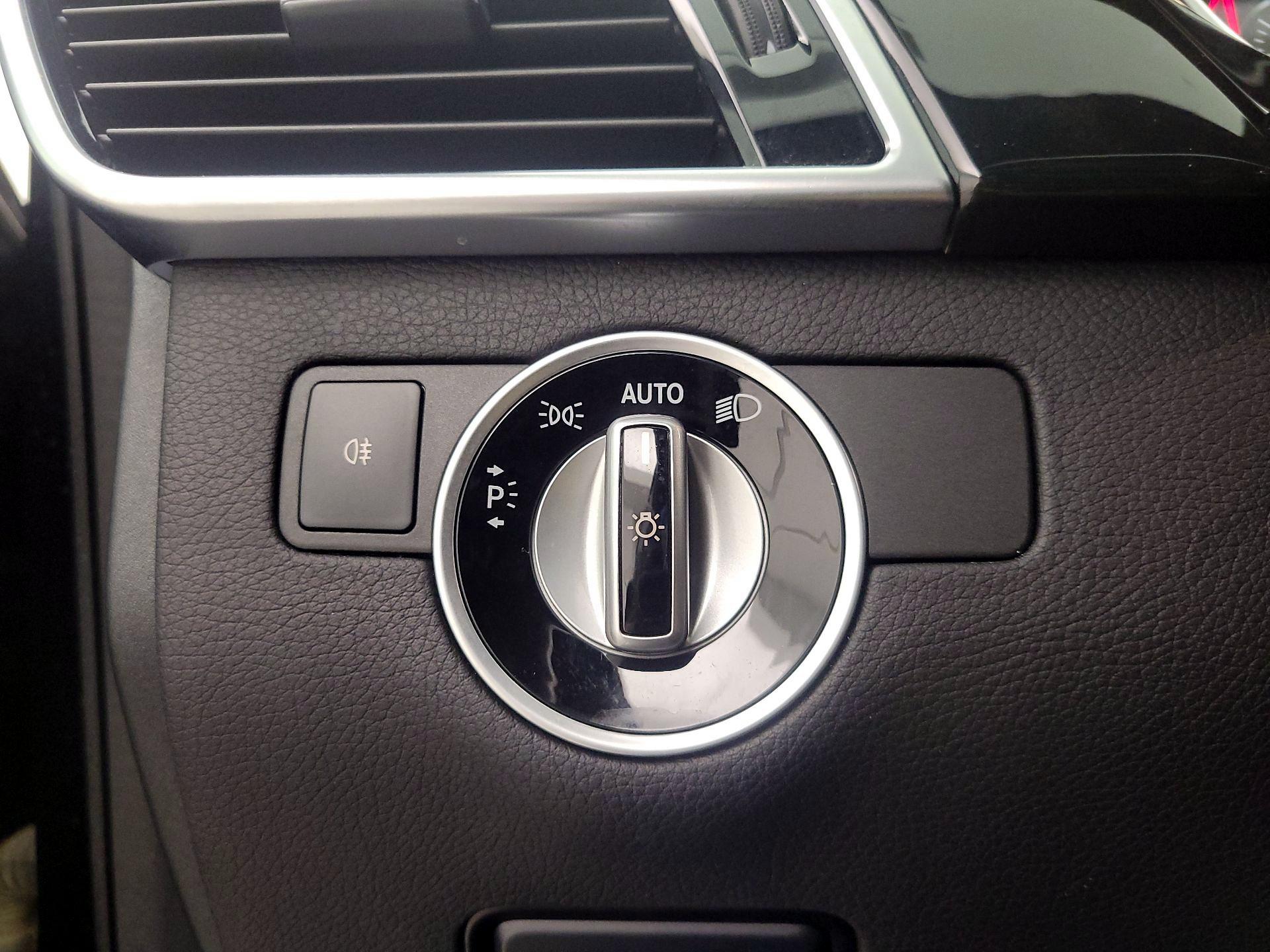 Thumbnail: 2016 Mercedes-Benz GLE - 13