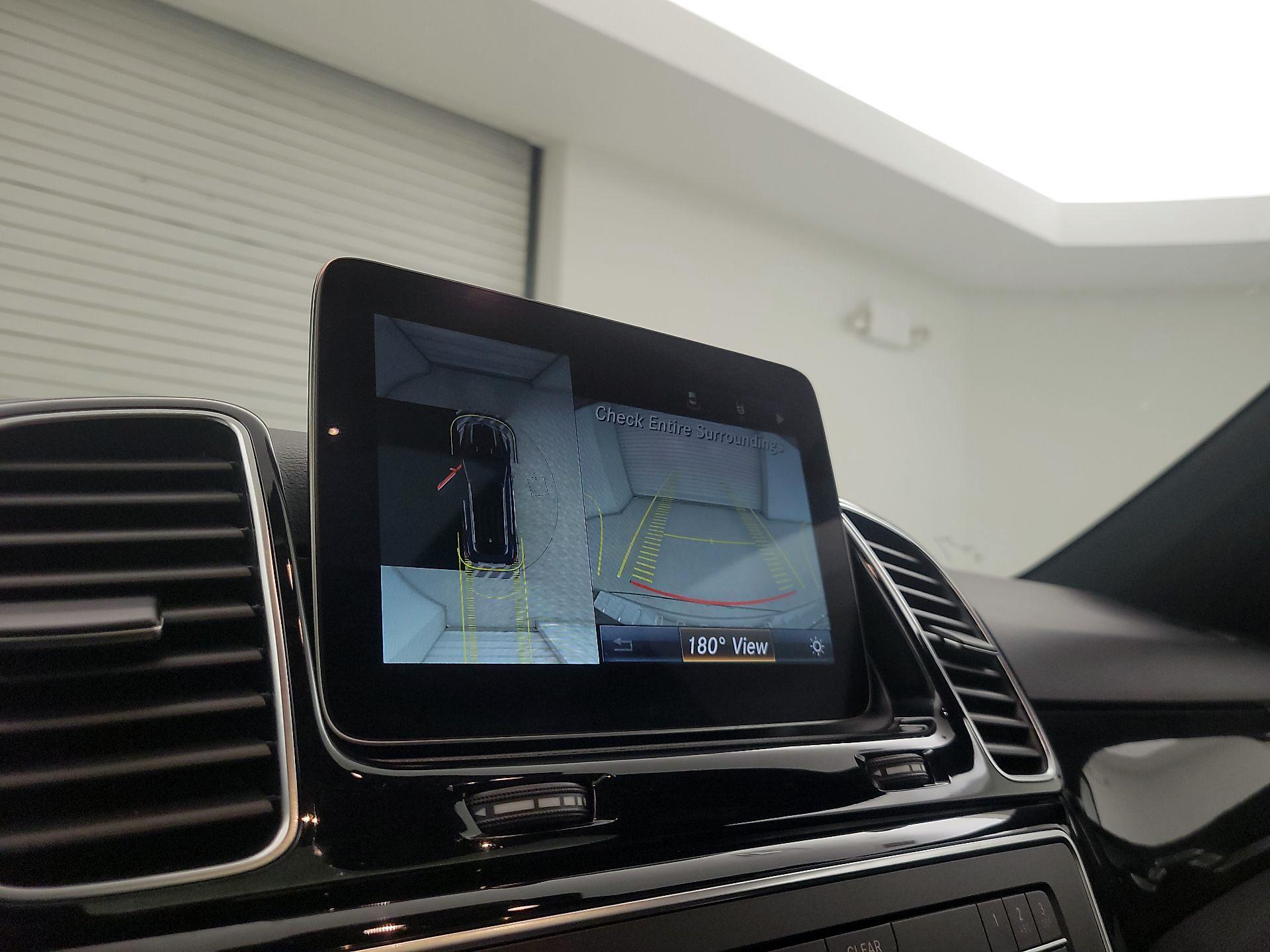 Thumbnail: 2016 Mercedes-Benz GLE - 15
