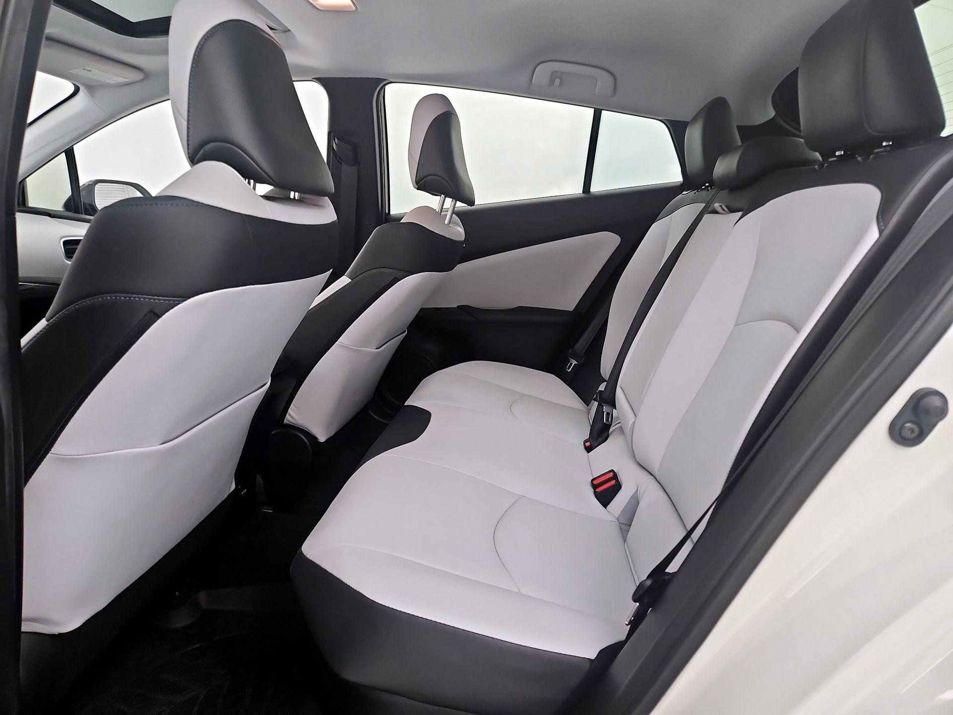 Thumbnail: 2016 Toyota Prius - 20