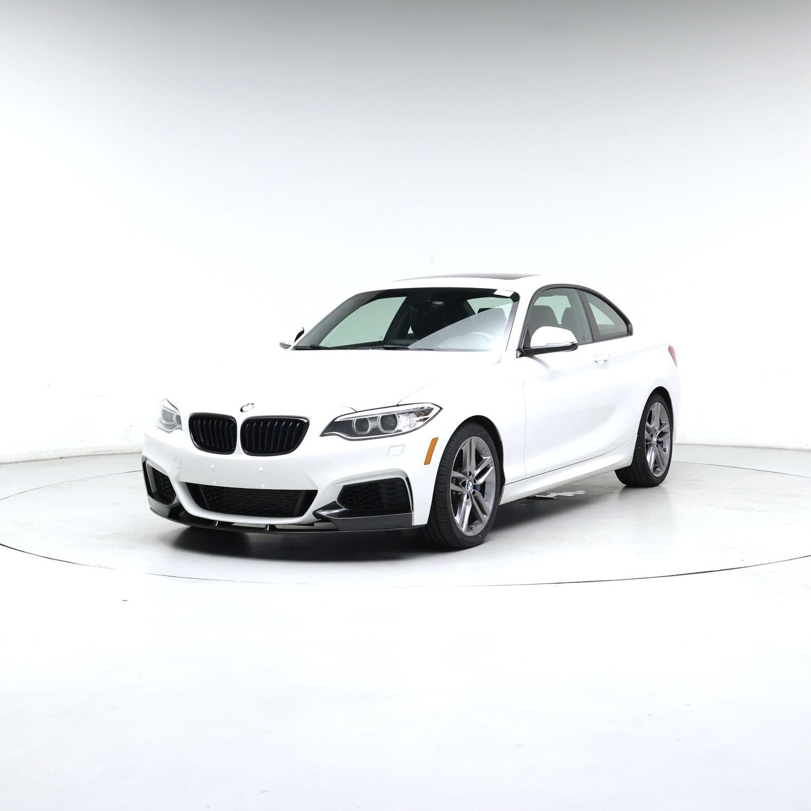 Thumbnail: 2015 BMW 2 Series - 4