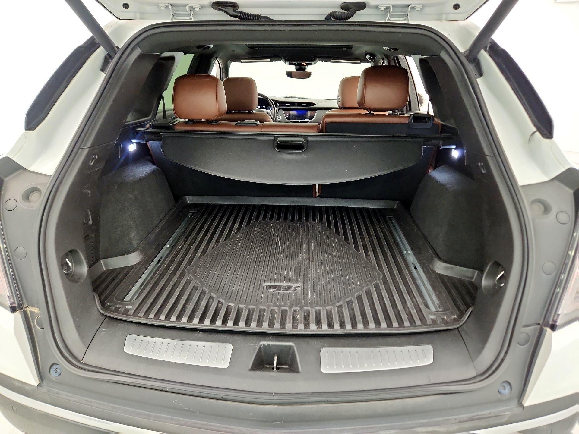 Thumbnail: 2020 Cadillac XT5 - 20