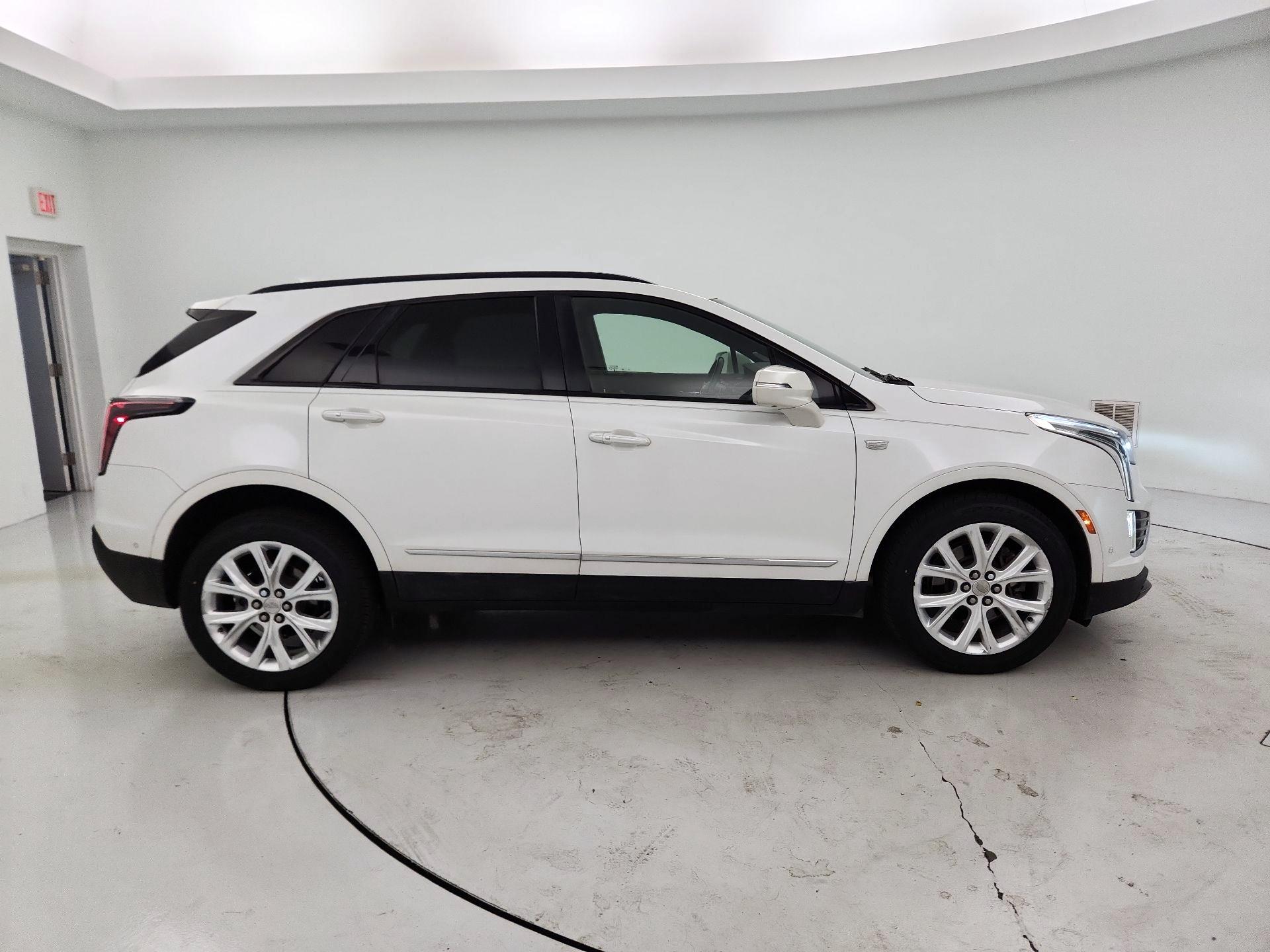 Thumbnail: 2020 Cadillac XT5 - 4