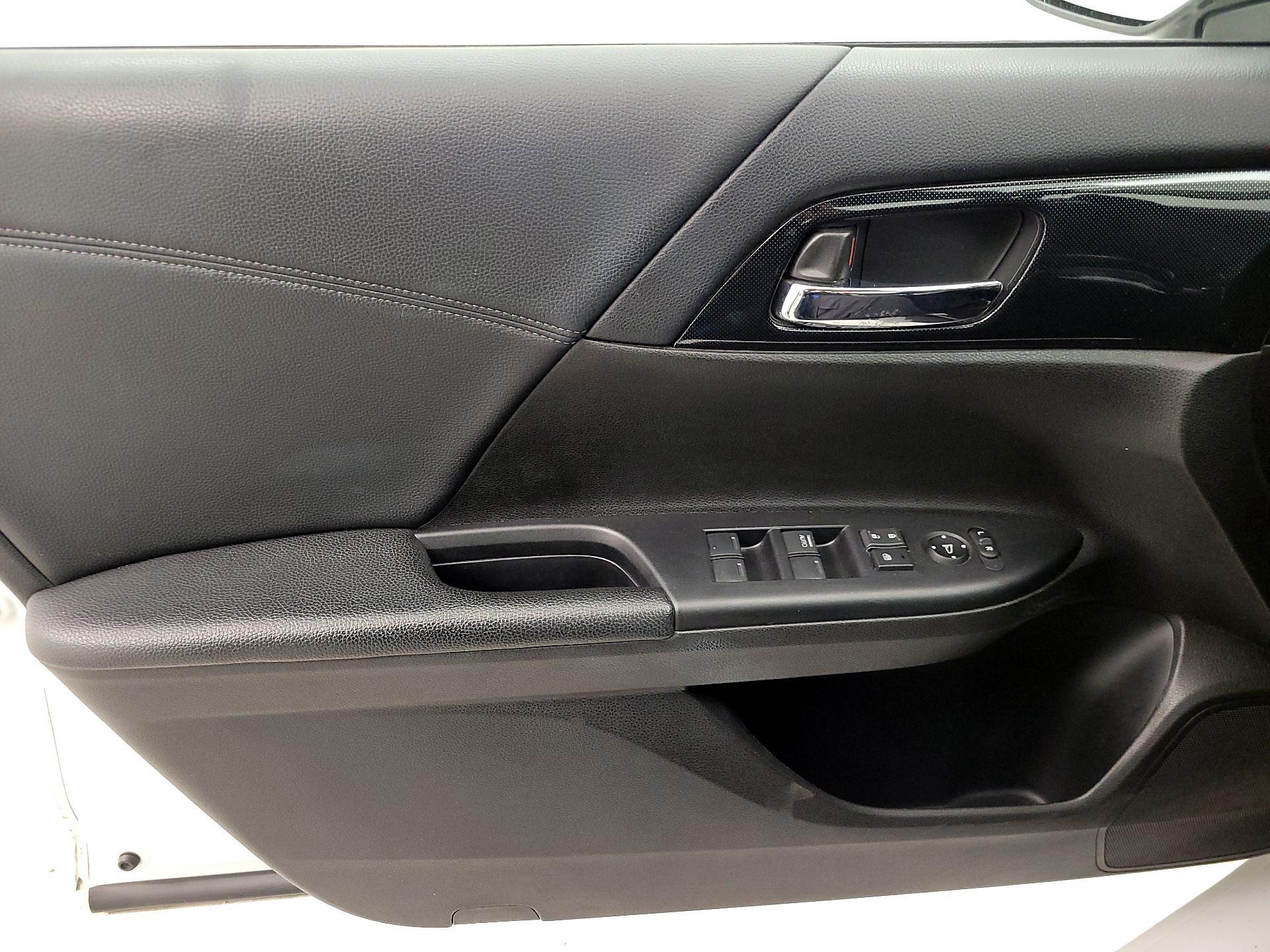 Thumbnail: 2014 Honda Accord - 12