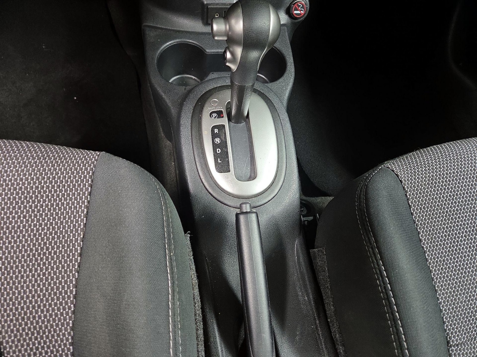 2017 Nissan Versa Sedan SV - Photo 17
