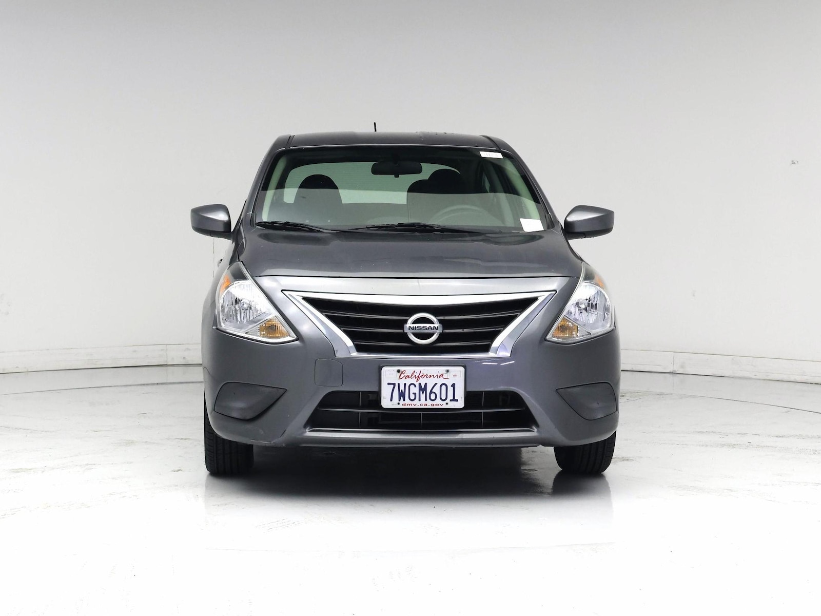 2017 Nissan Versa Sedan SV - Photo 6